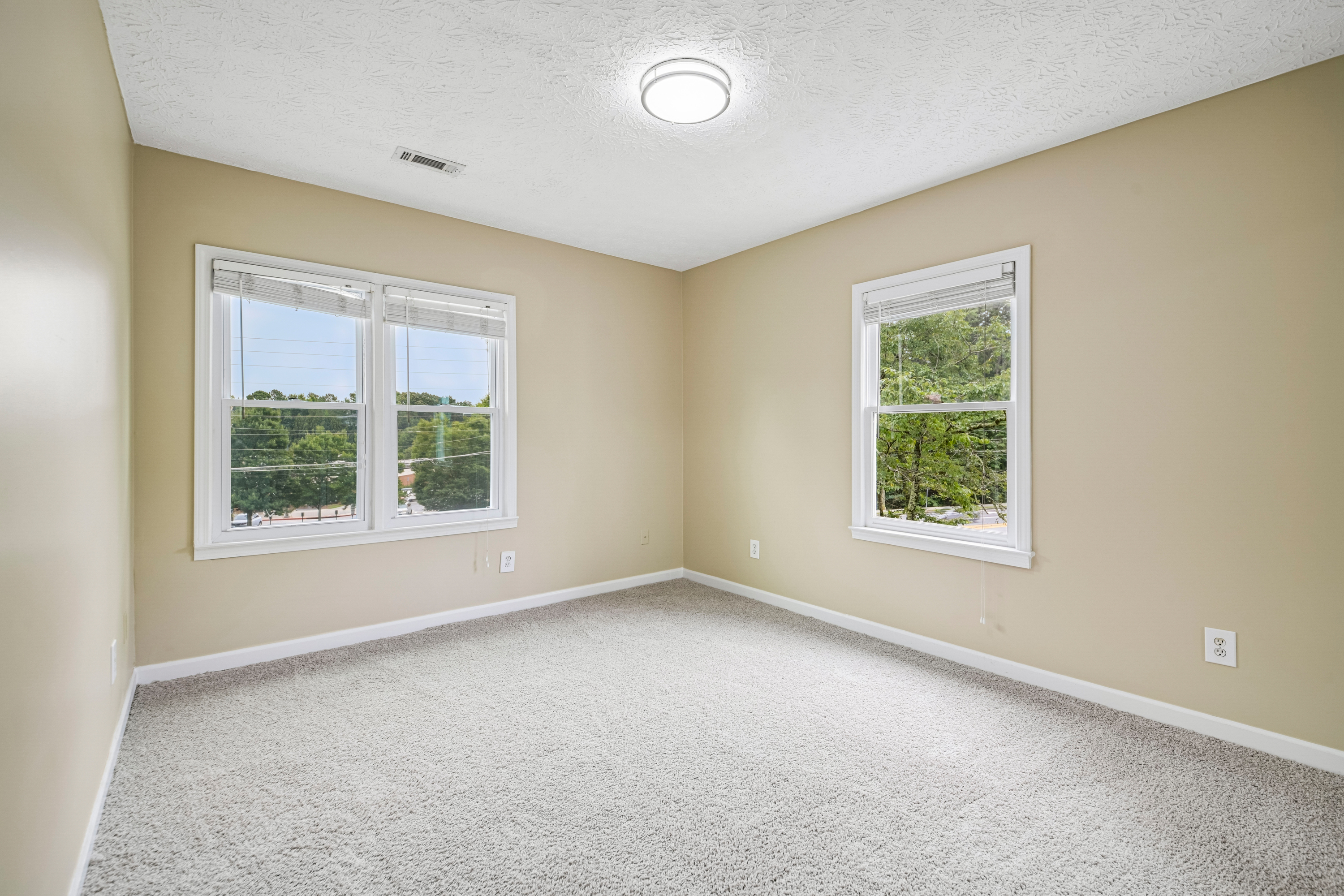 Photo 23 of 34 of 2321 Murdock Rd, Marietta, GA