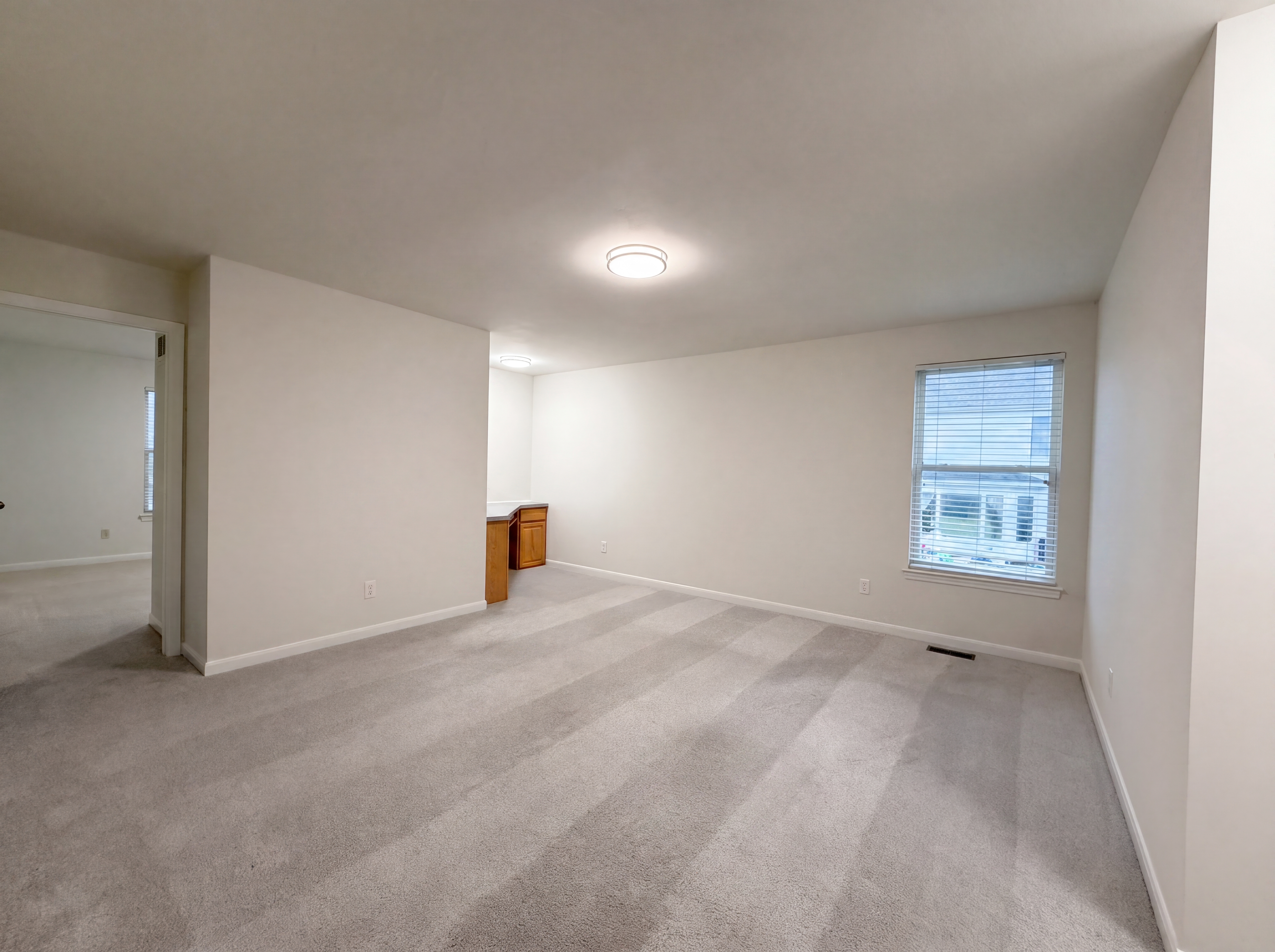 Photo 12 of 26 of 2212 Harborside Dr, DARDENNE PRAIRIE, MO