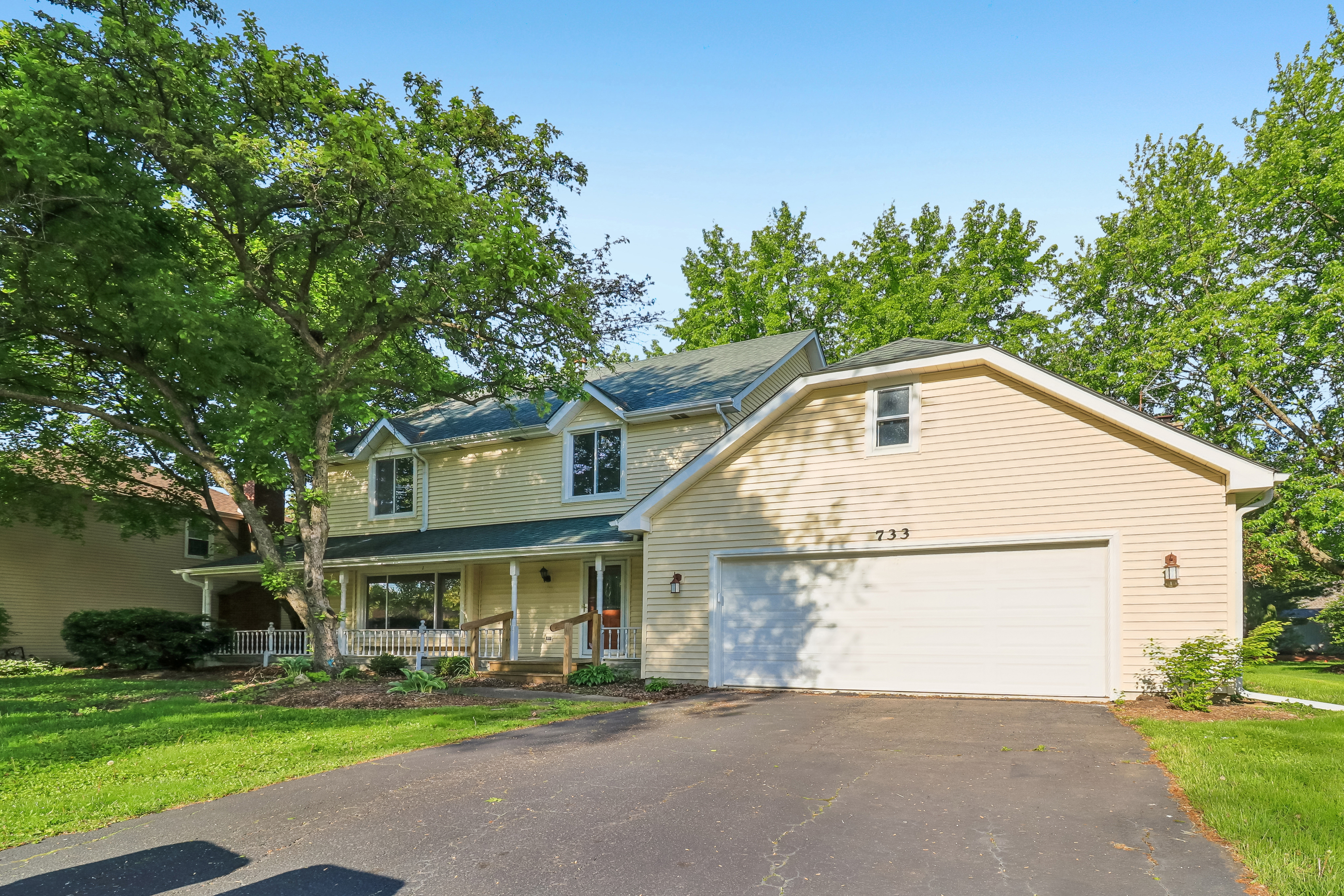 Photo 29 of 41 of 733 Buttonwood Cir, Naperville, IL