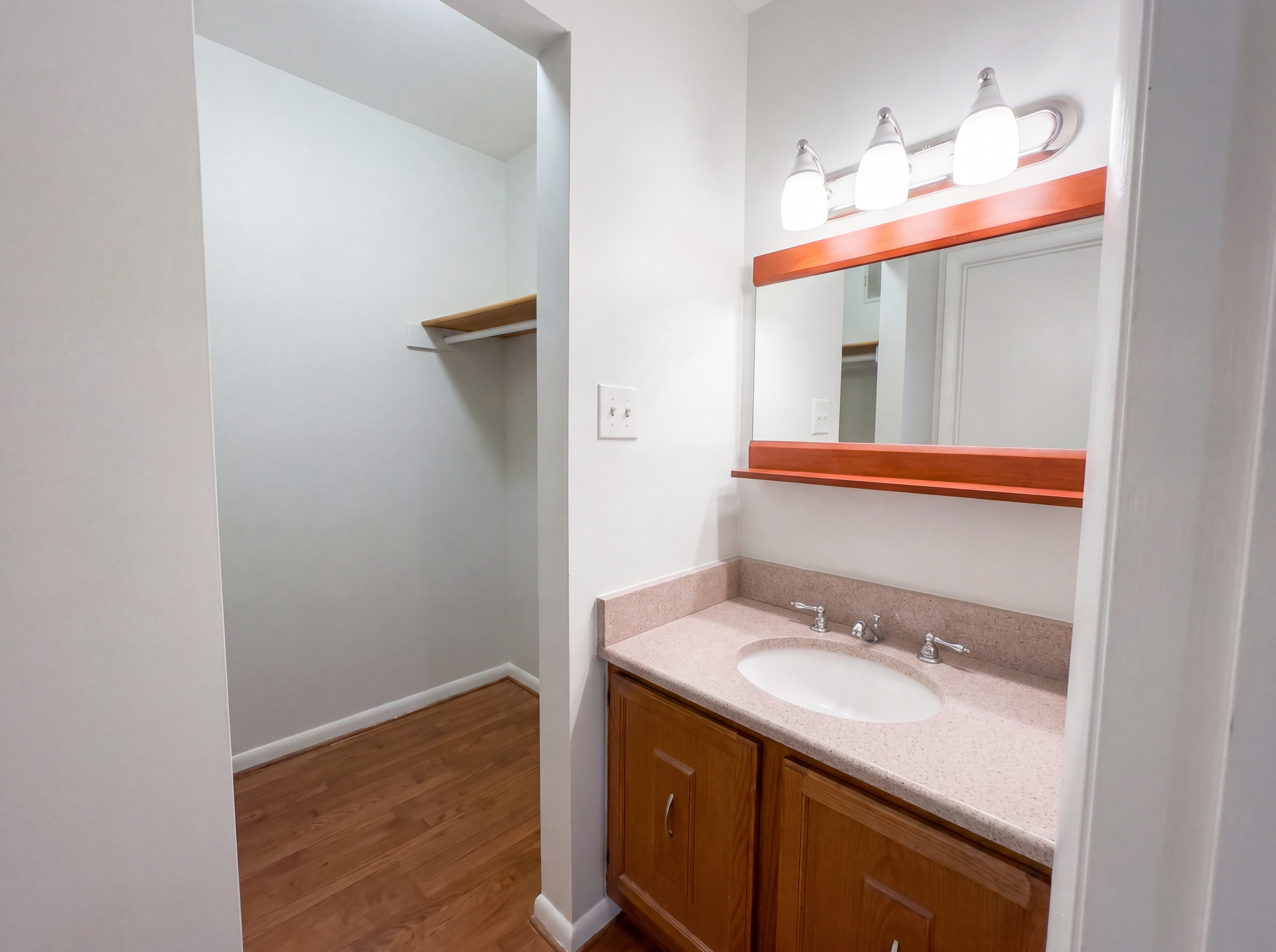 Photo 15 of 23 of 14281 Princedale Dr, Woodbridge, VA