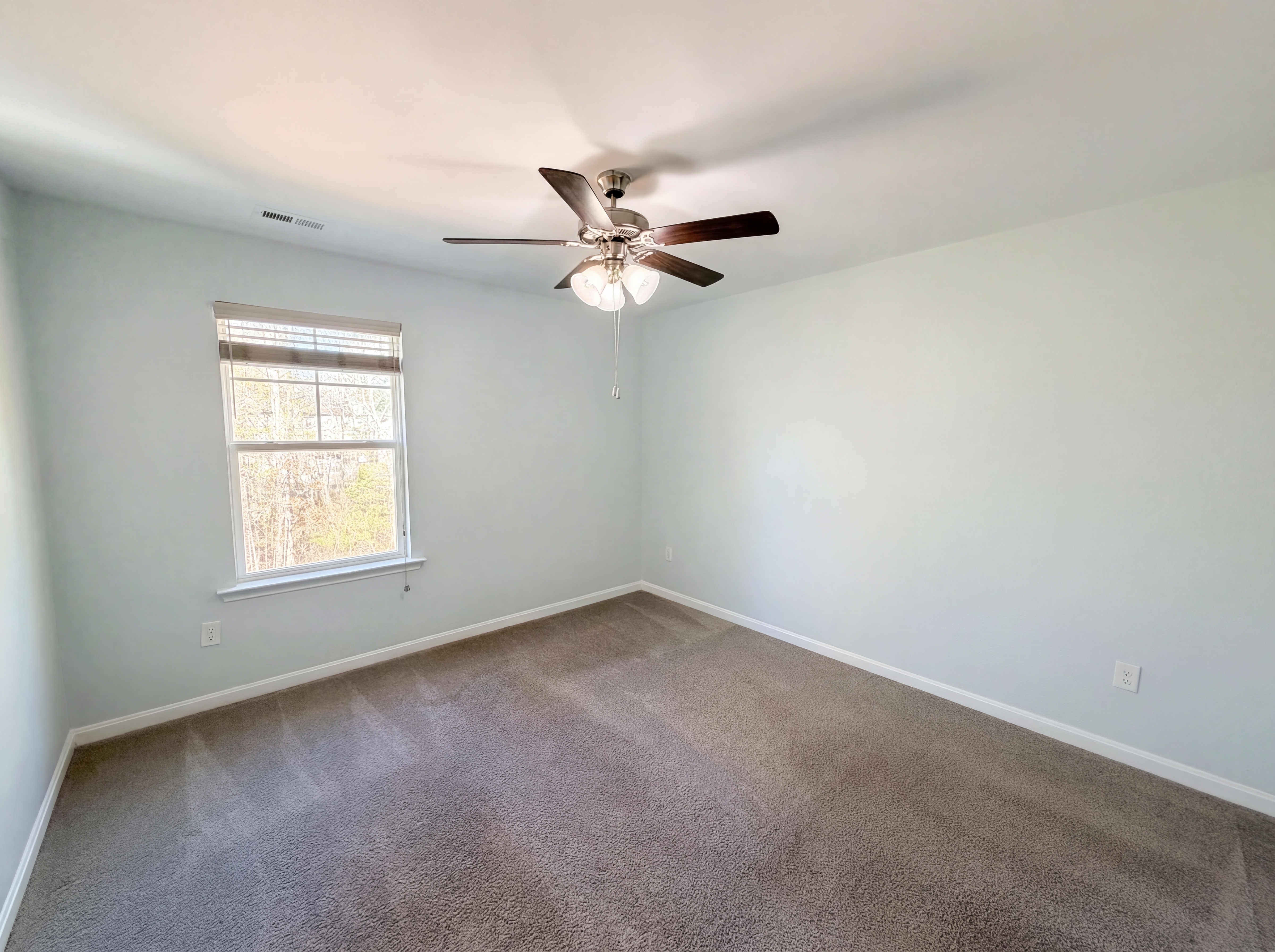 Photo 9 of 22 of 6454 Faulkner Dr, North Chesterfield, VA