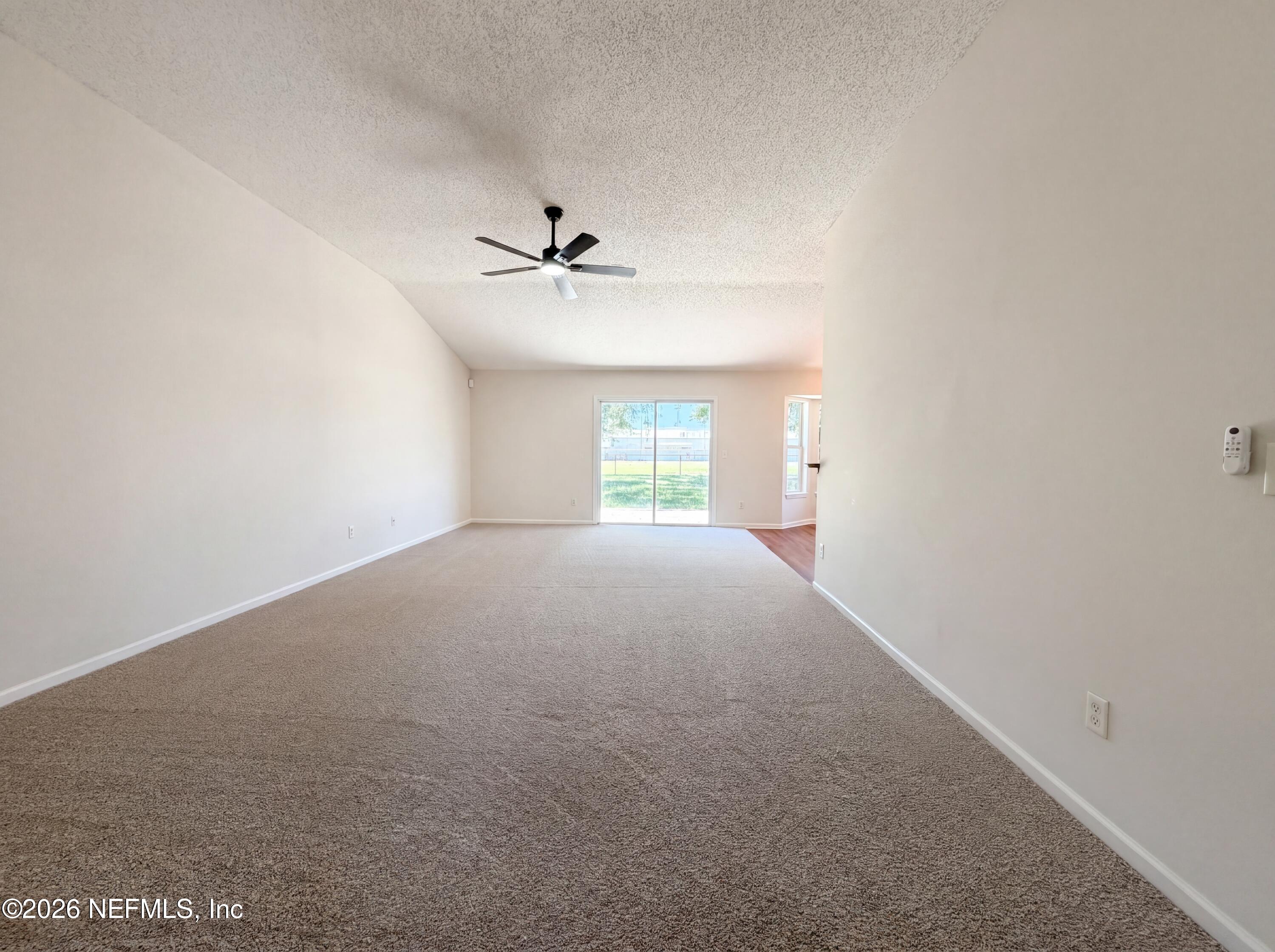 Photo 7 of 22 of 11424 Rolling River Blvd, Jacksonville, FL