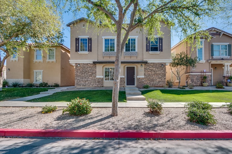 Photo 1 of 28 - 4273 E Jasper Dr, Gilbert, AZ 85296