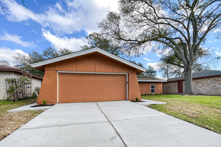 10427 Towne Oak Ln, Sugar Land, TX 77498 Opendoor