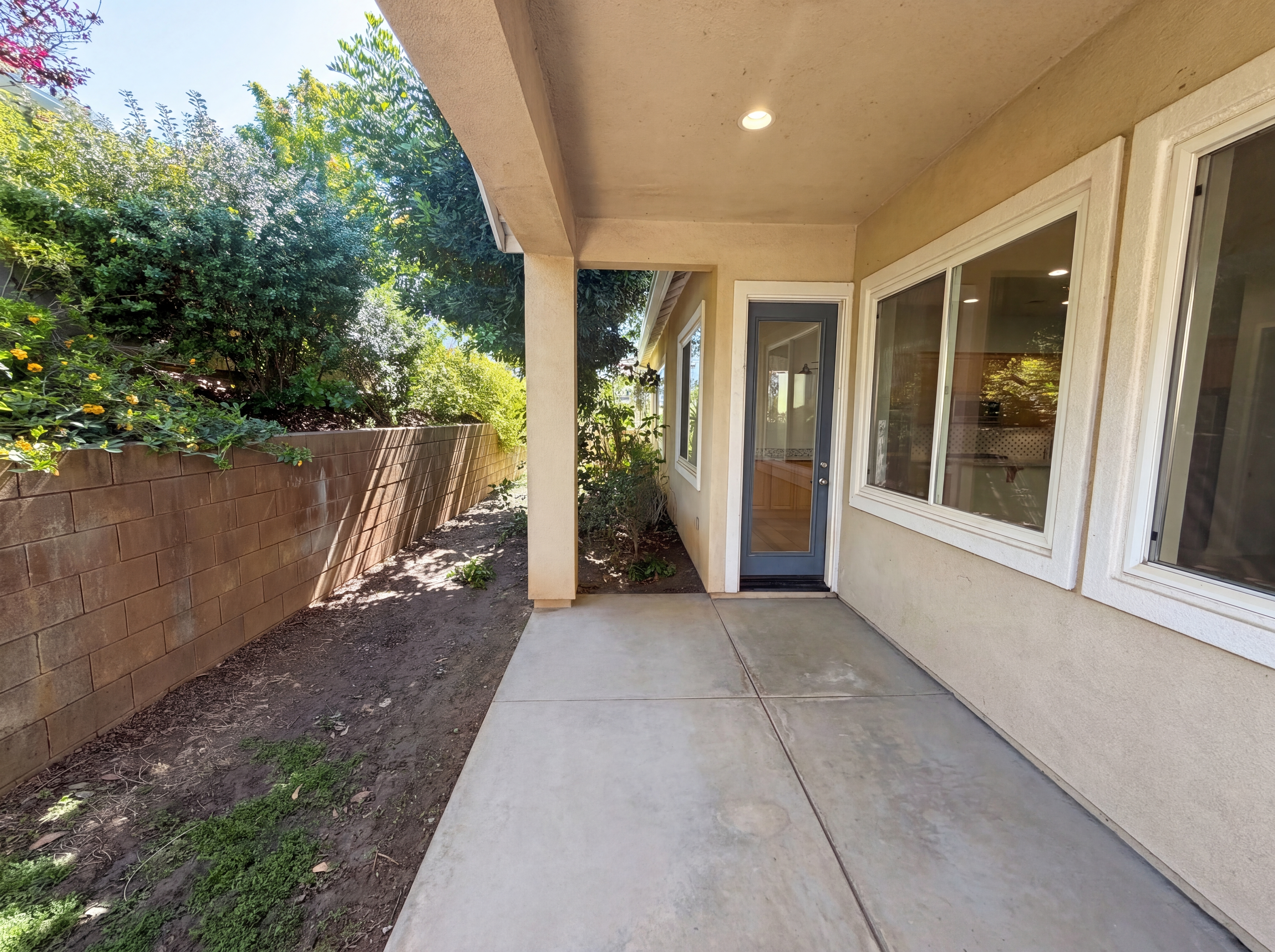 Photo 19 of 23 of 738 Flower St, Beaumont, CA