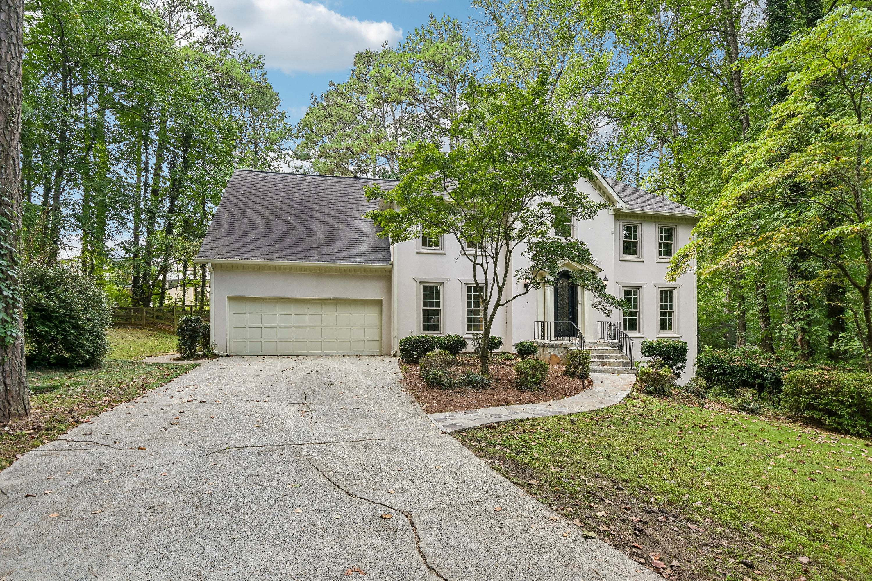 Photo 5 of 39 of 286 River Cliff Gate SE, Marietta, GA