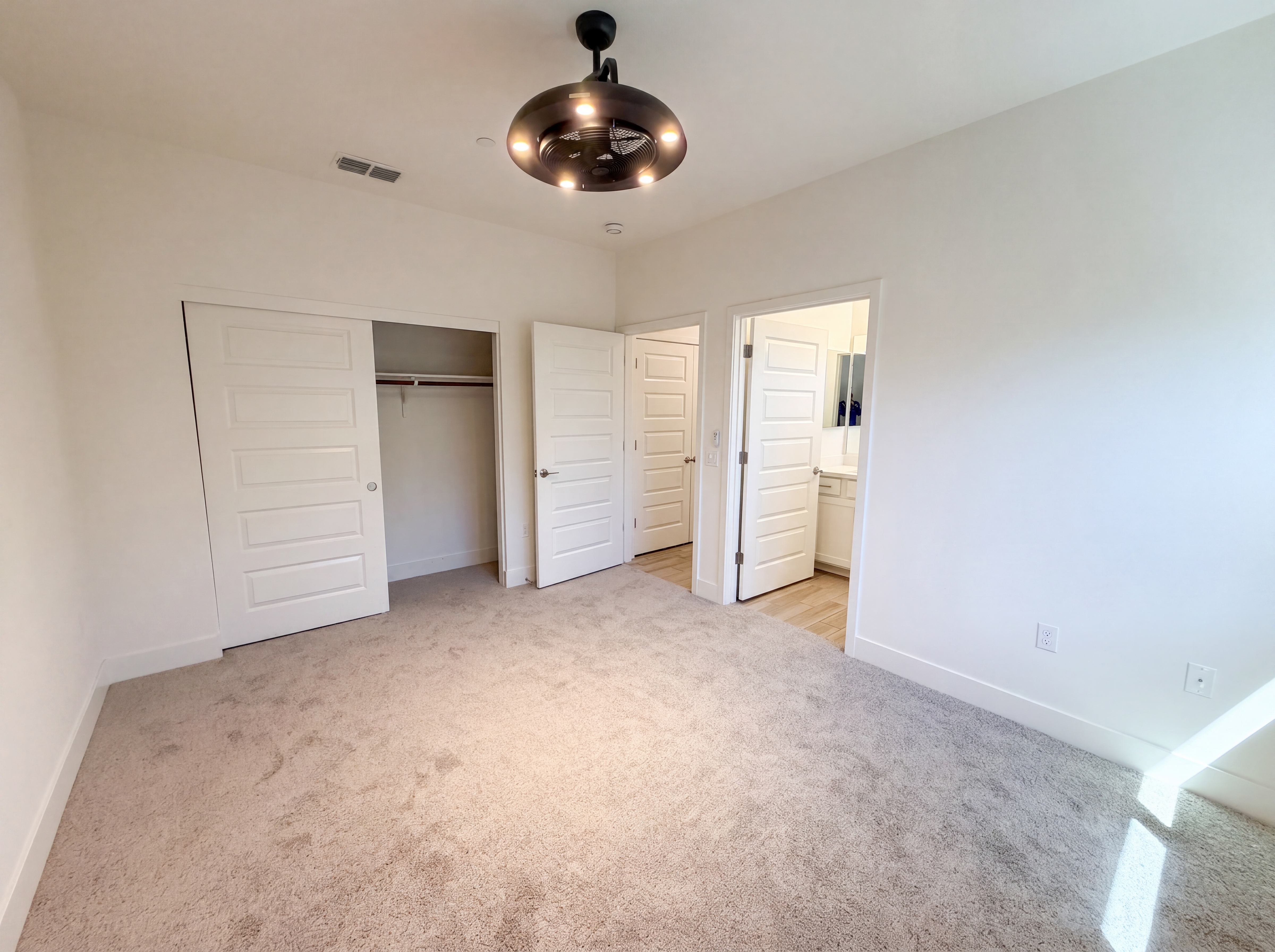 Photo 18 of 26 of 601 Evans Ct, El Dorado Hills, CA