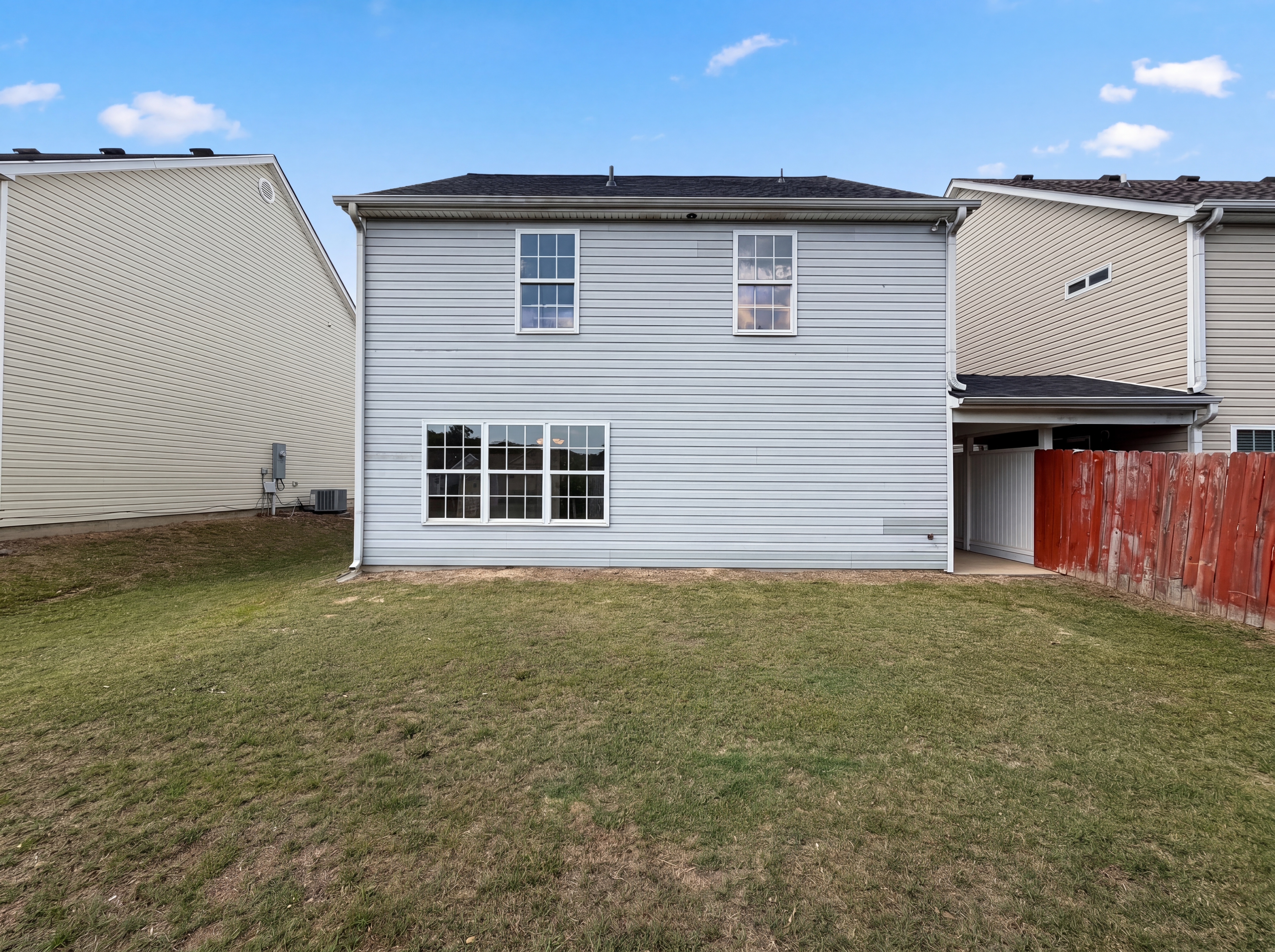 Photo 5 of 21 of 6126 Hickory Lane Dr, Union City, GA
