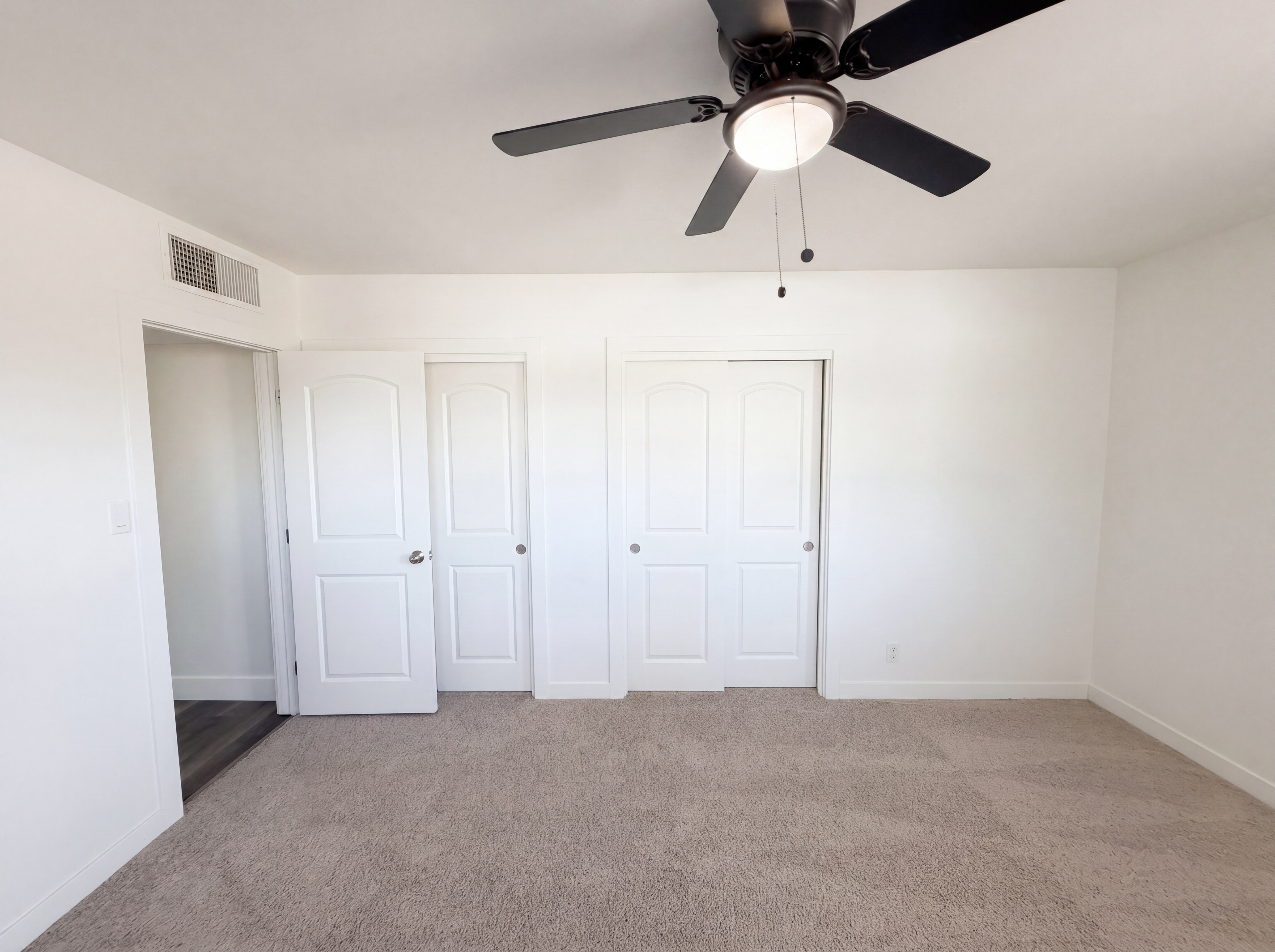 Photo 4 of 26 of 2402 W Anderson Ave, Phoenix, AZ