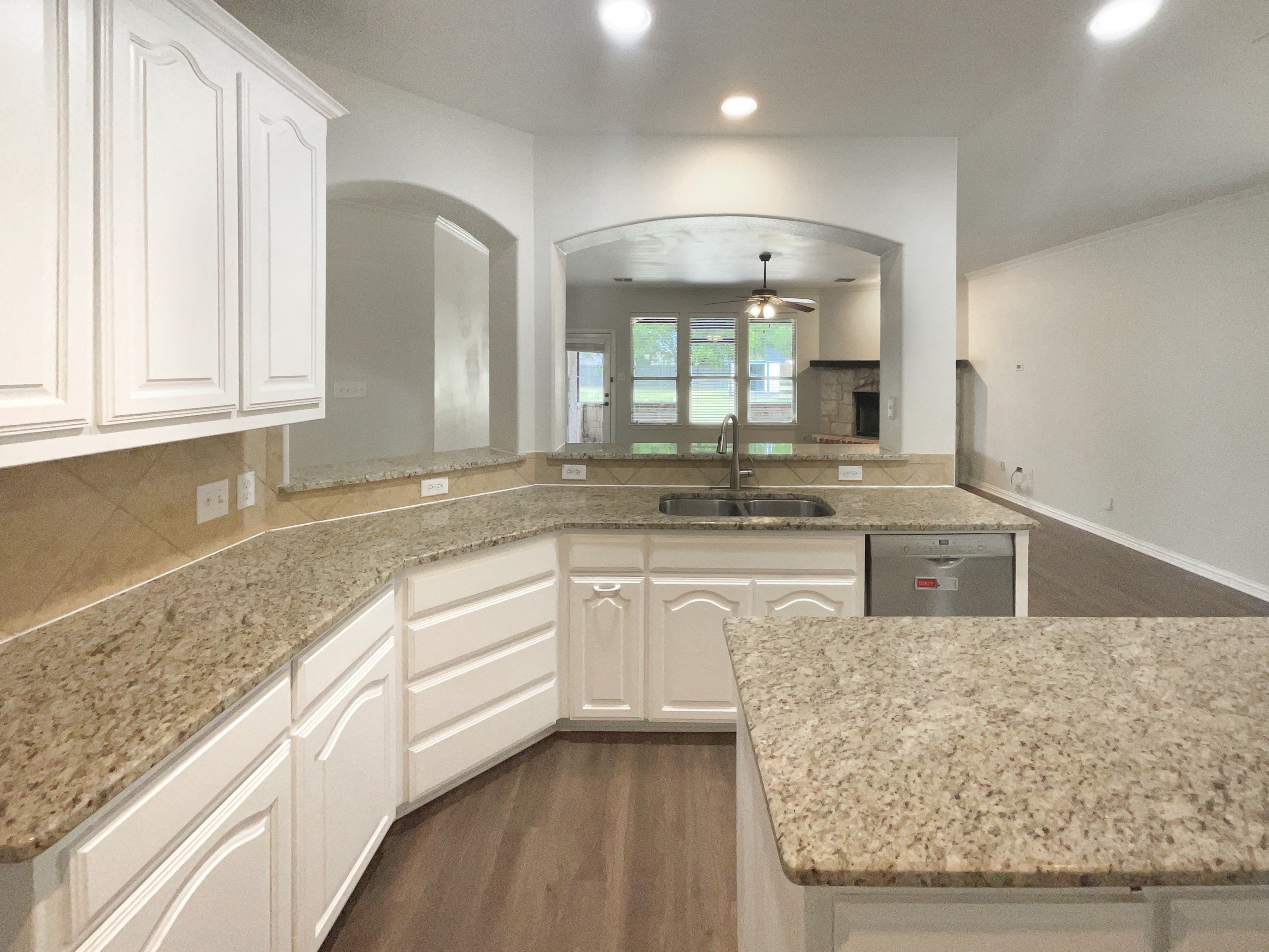 Photo 31 of 33 of 1005 Lake Hollow Dr, Little Elm, TX