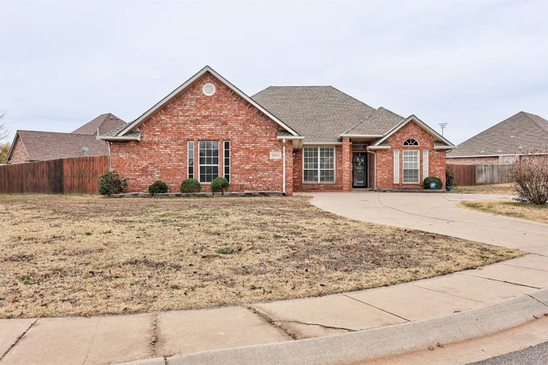 2025 Red Bud Cir NW, Piedmont, OK 73078 Opendoor