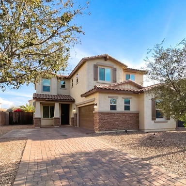 Property photo 1 of 1099 E Sourwood Dr