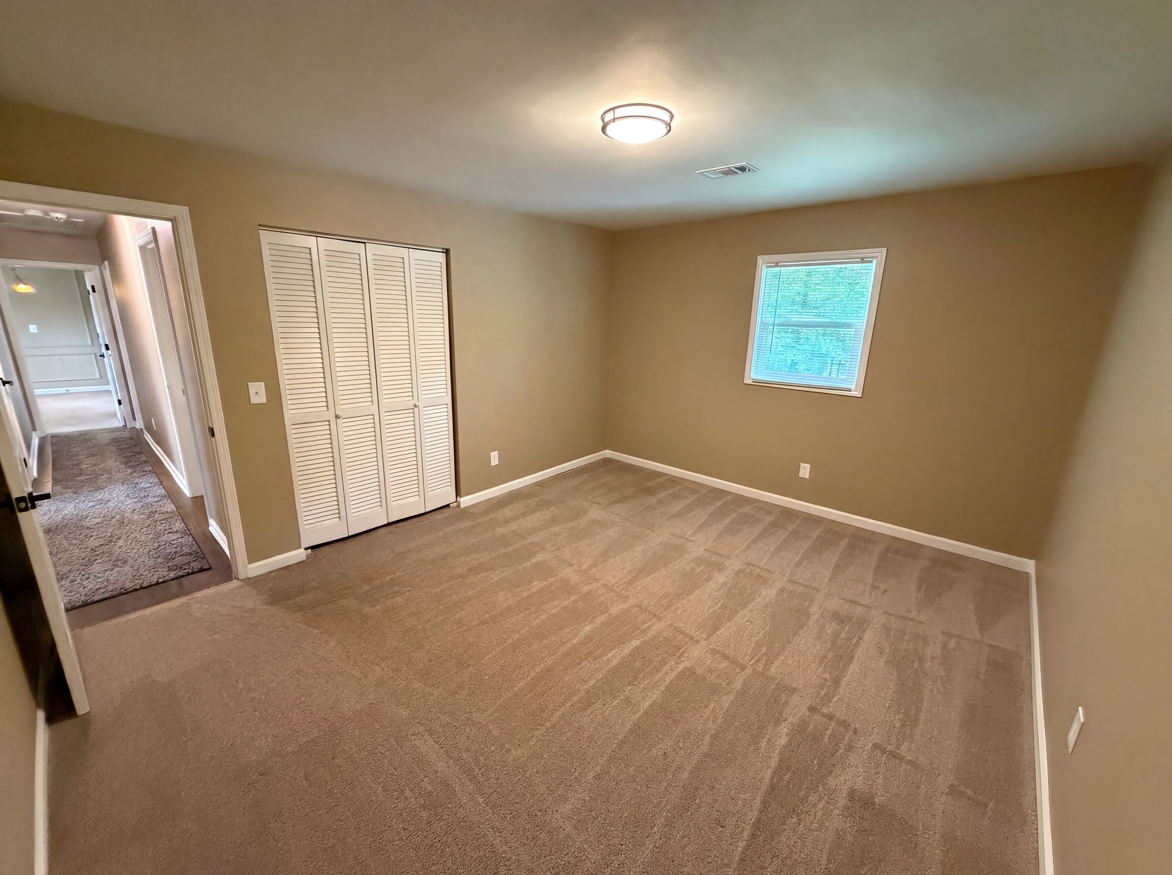 Photo 18 of 38 of 1772 Huntingford Dr, Marietta, GA