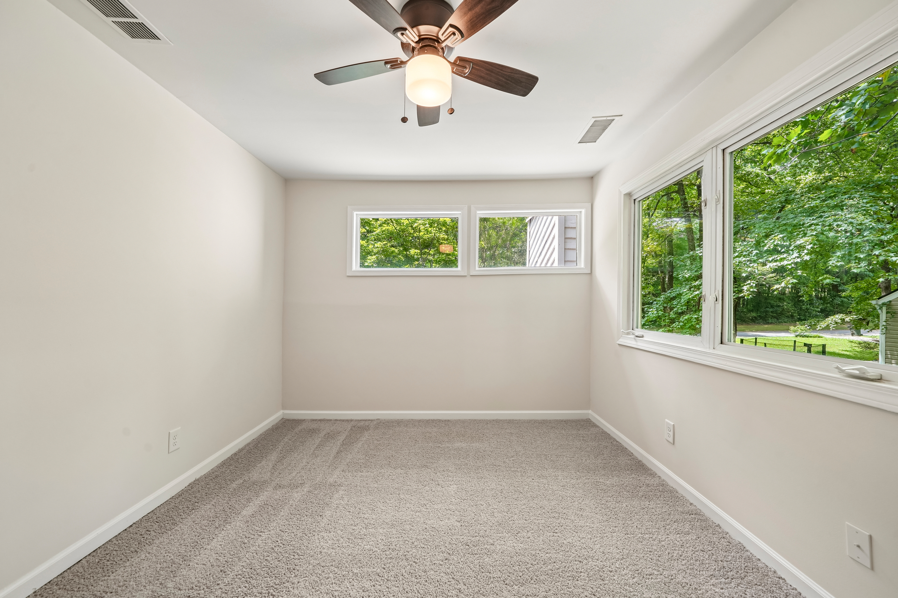Photo 27 of 47 of 630 Benson Hurst Dr SW, Mableton, GA