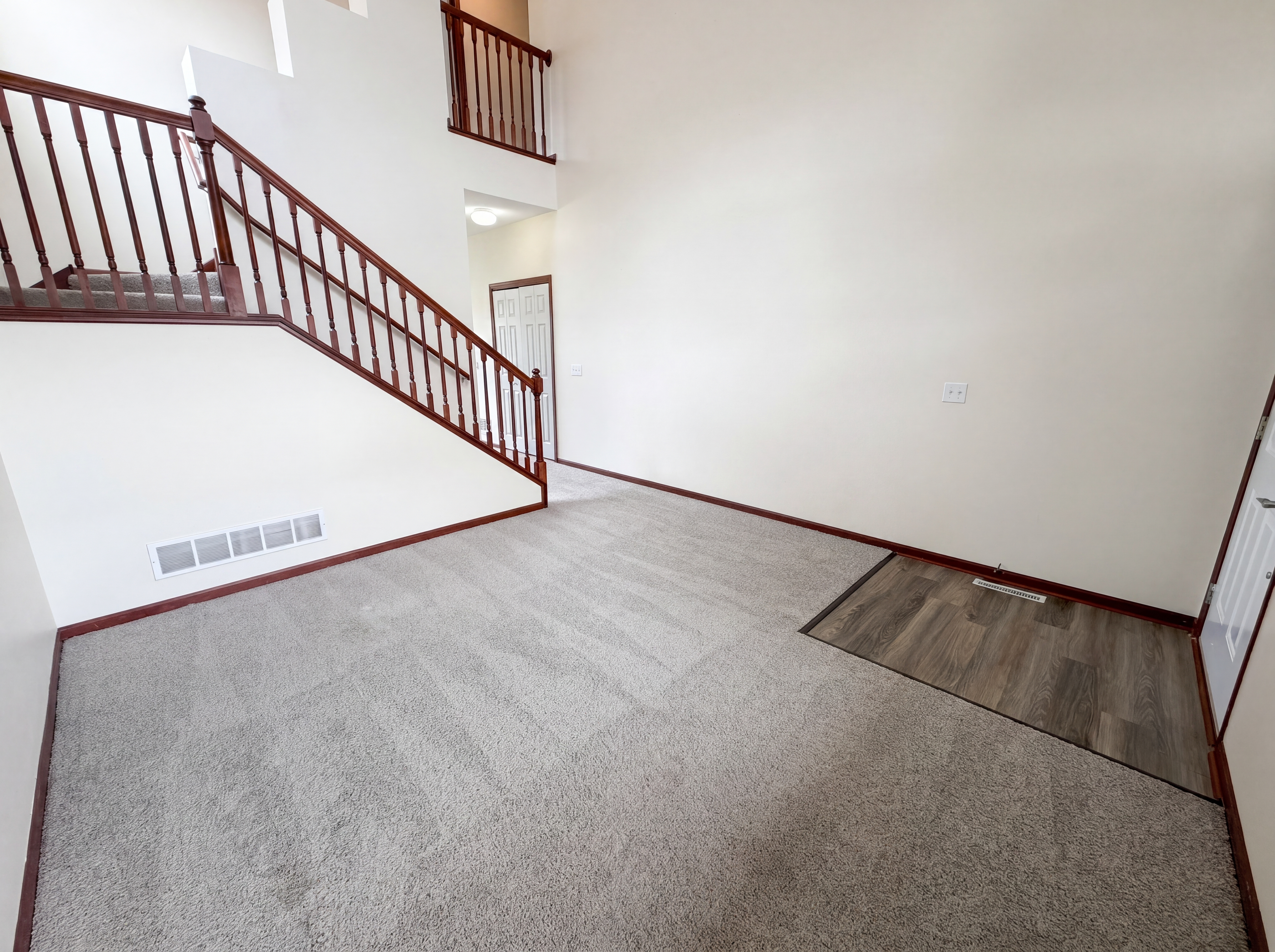 Photo 9 of 31 of 6757 Troy Ln N, Maple Grove, MN