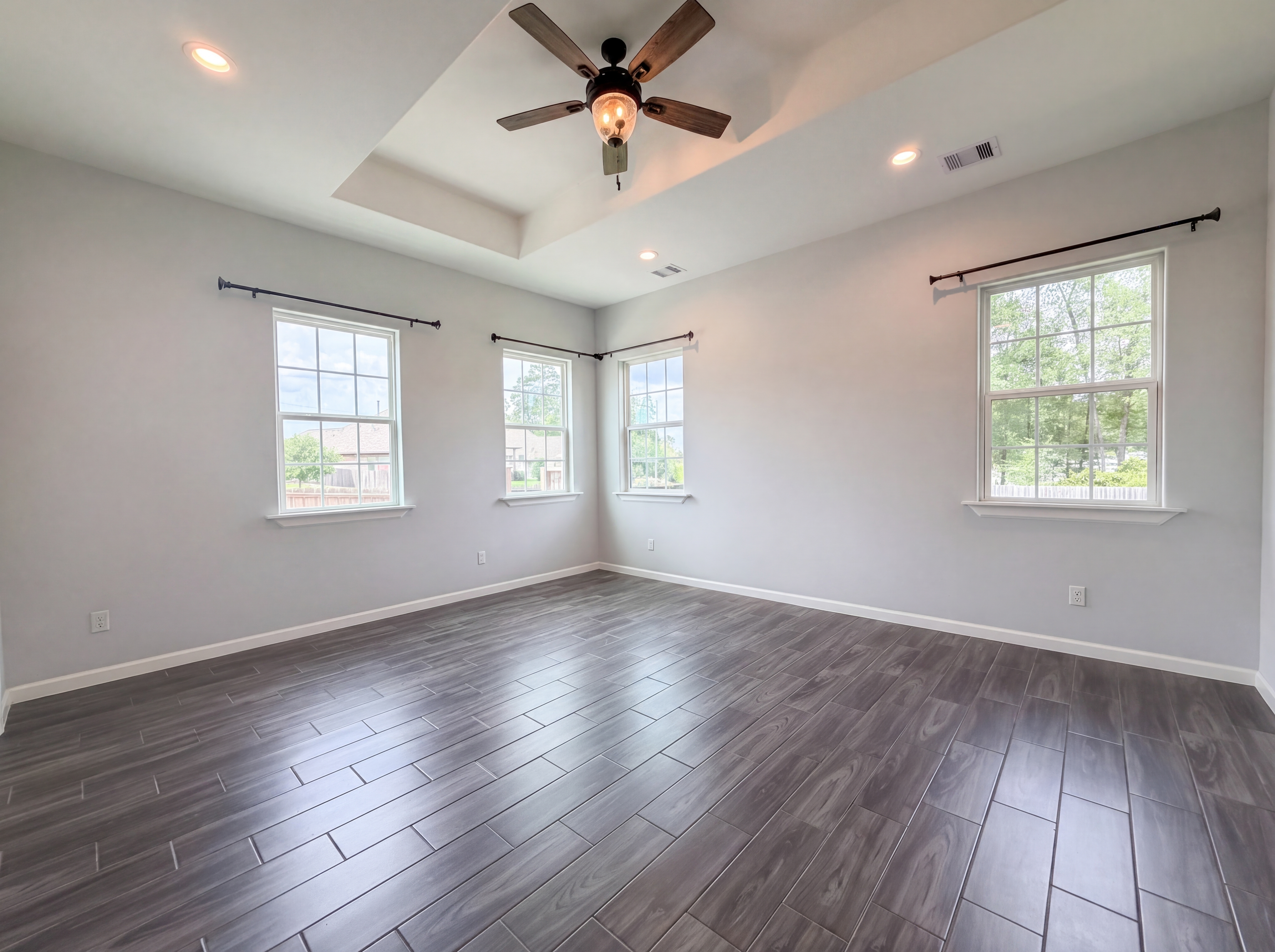 Photo 10 of 24 of 40406 Mostyn Dr, Magnolia, TX