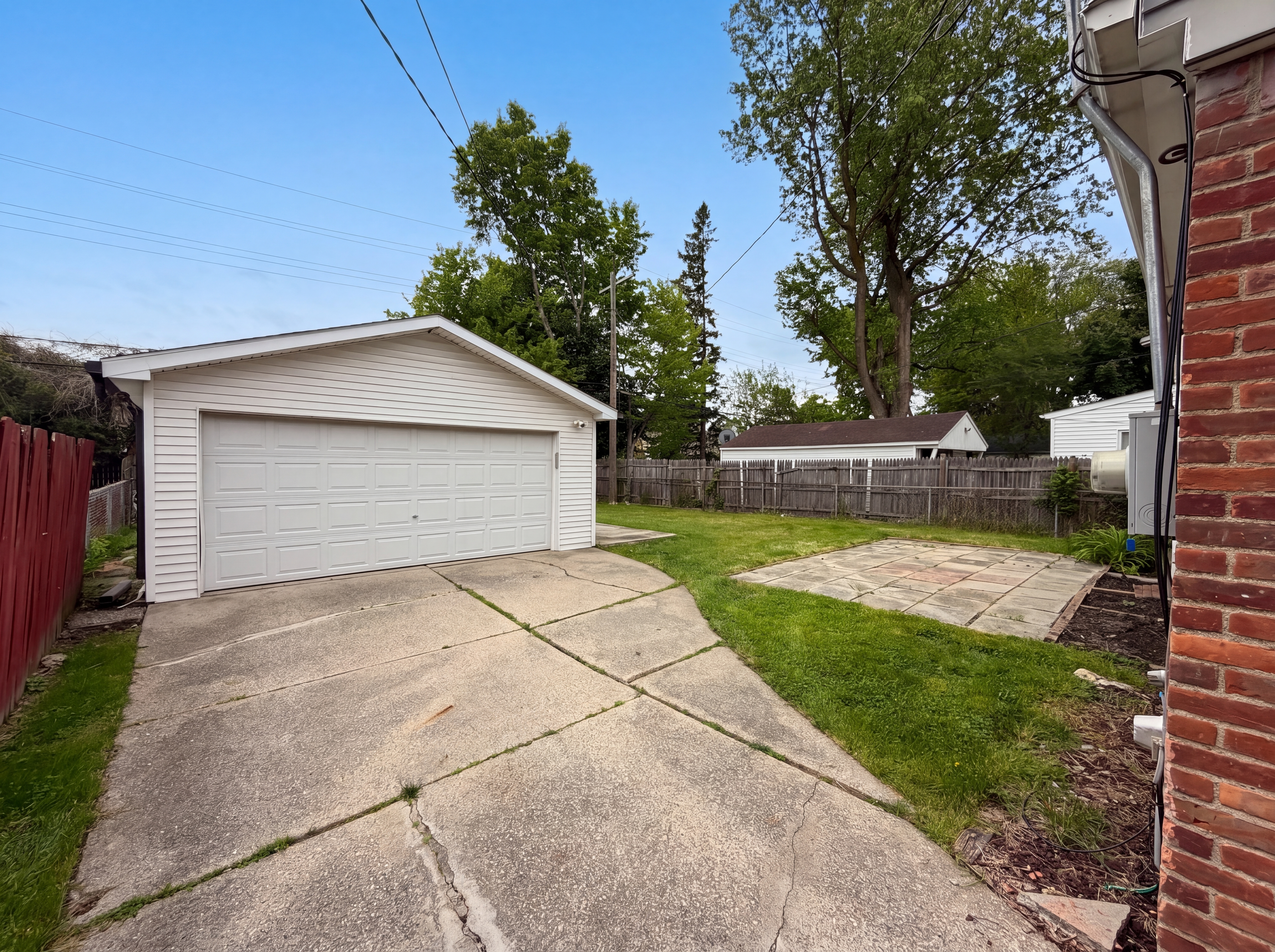 Photo 17 of 20 of 8069 Beaverland, Redford, MI