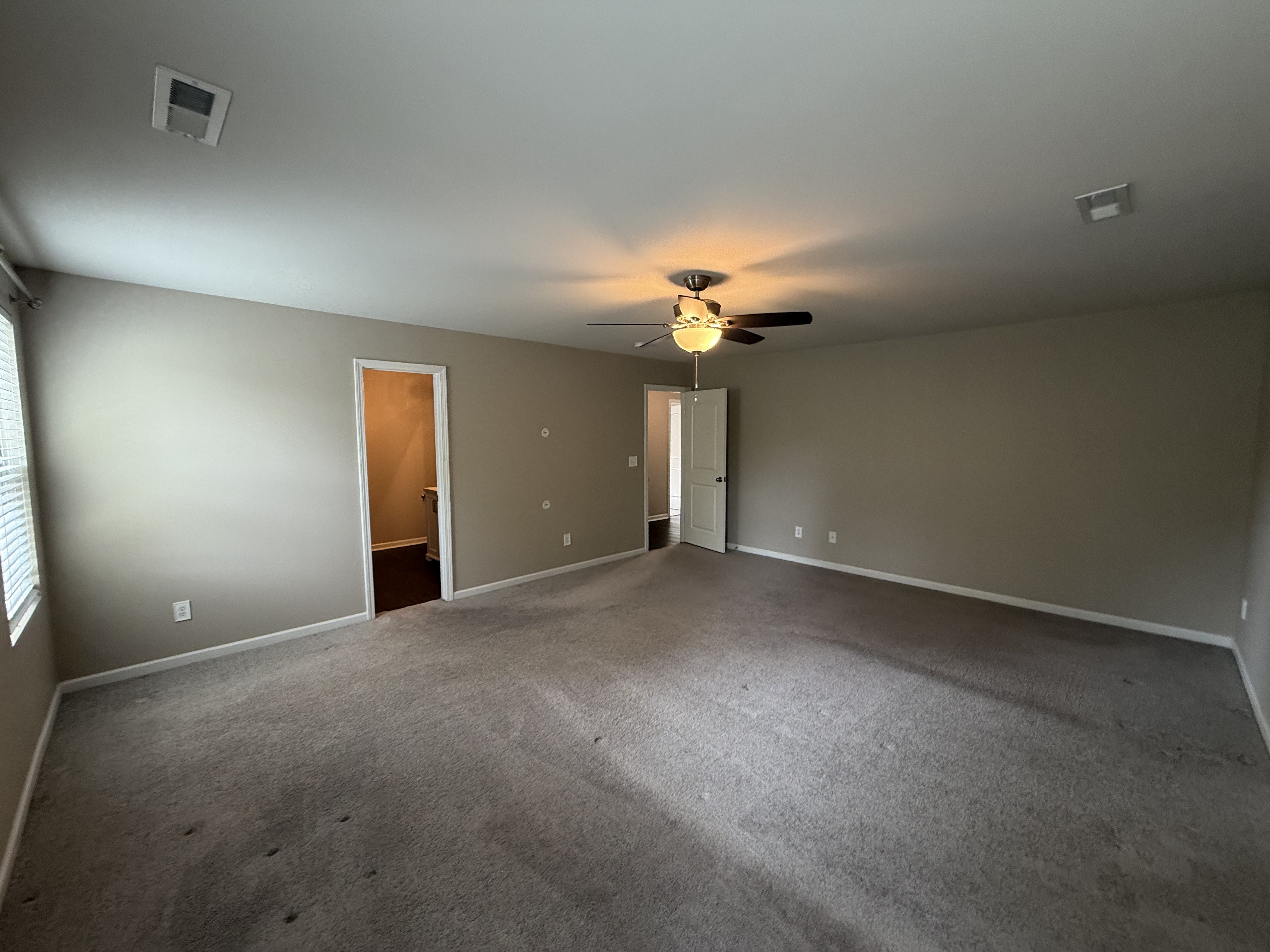 Photo 10 of 33 of 838 Sorrel Ln, Oakboro, NC