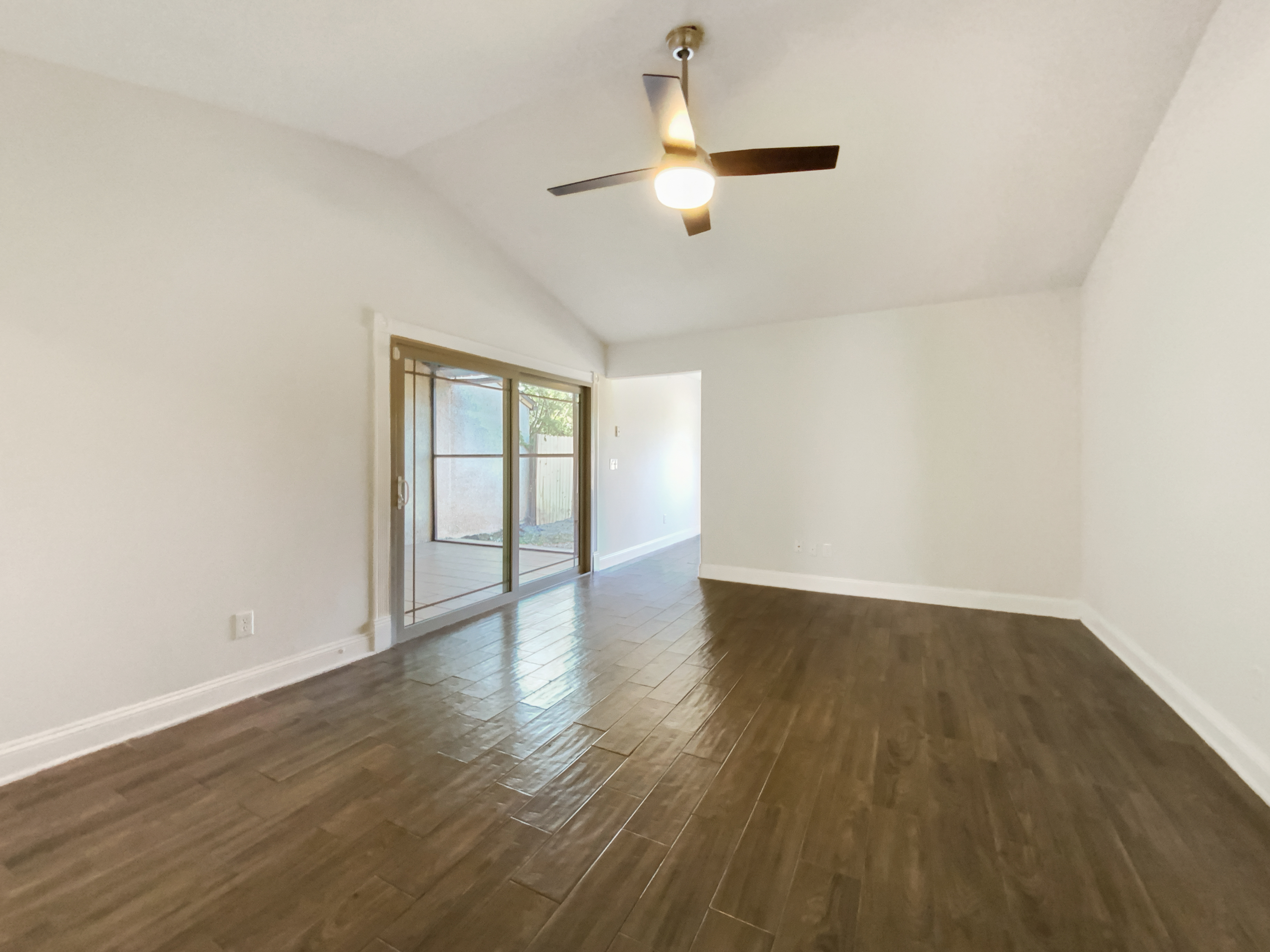 Photo 13 of 21 of 3444 Excalibur Way E, Jacksonville, FL