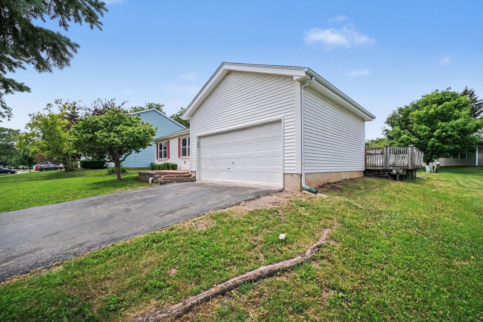 Photo 15 of 16 of 3512 Portsmouth Dr, Zion, IL