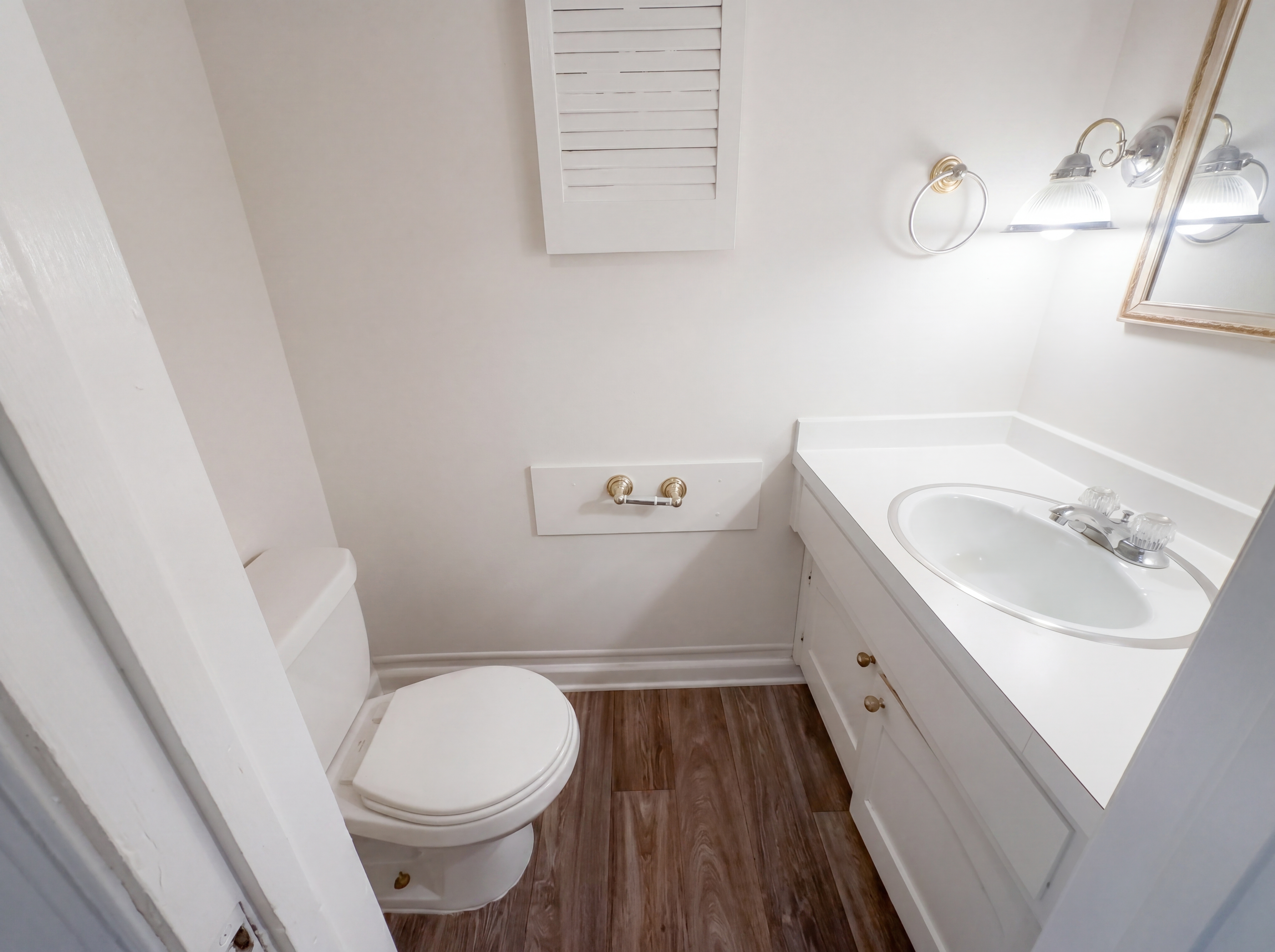 Photo 15 of 21 of 3229 Regents Park Ln, Greensboro, NC