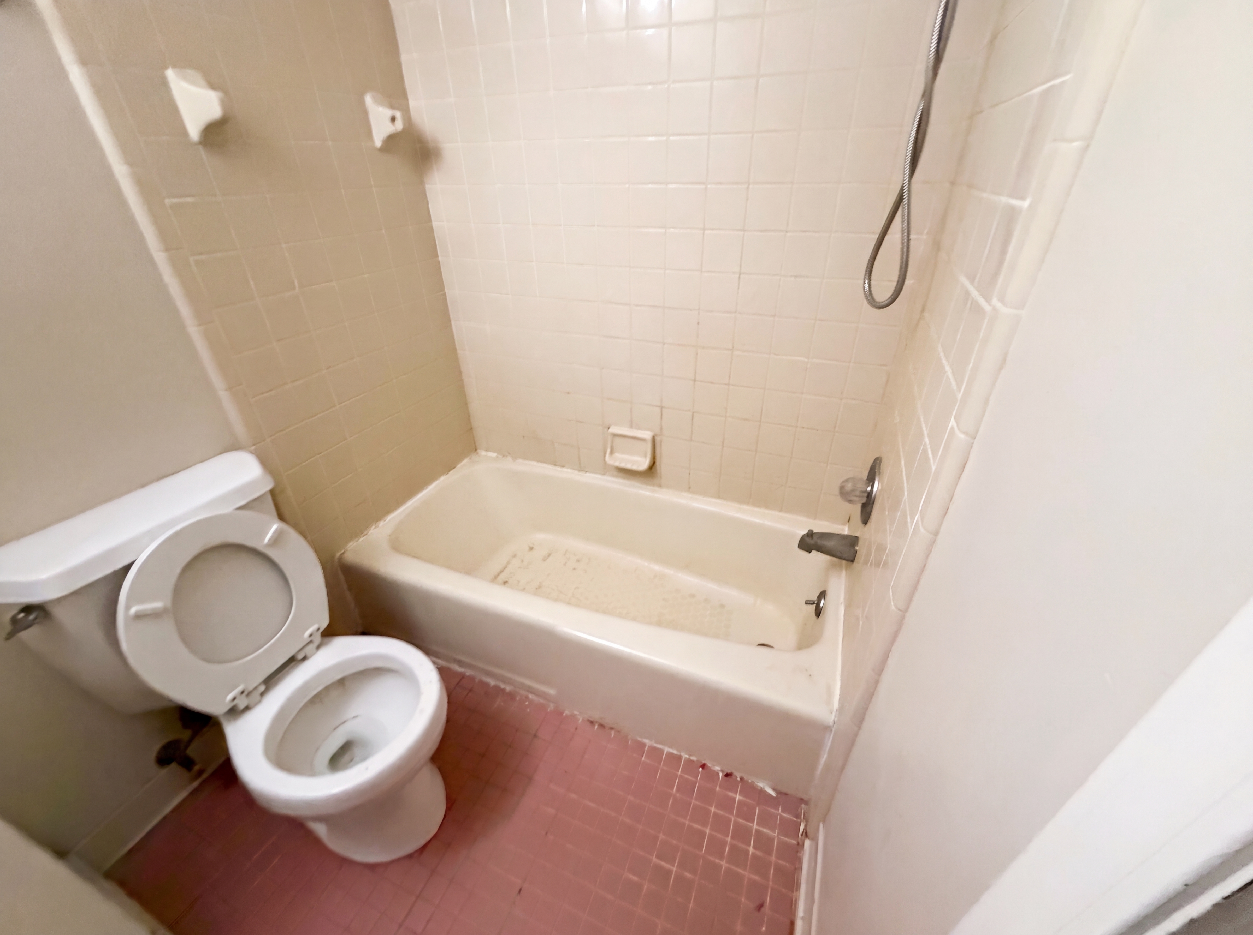 Photo 14 of 19 of 6536 Mountview Ct, Brighton, MI