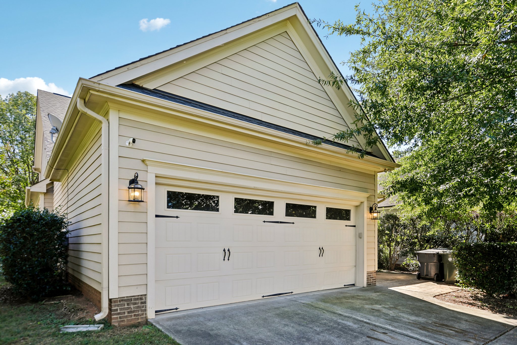 Photo 27 of 29 of 1214 Ileagnes Rd, Raleigh, NC