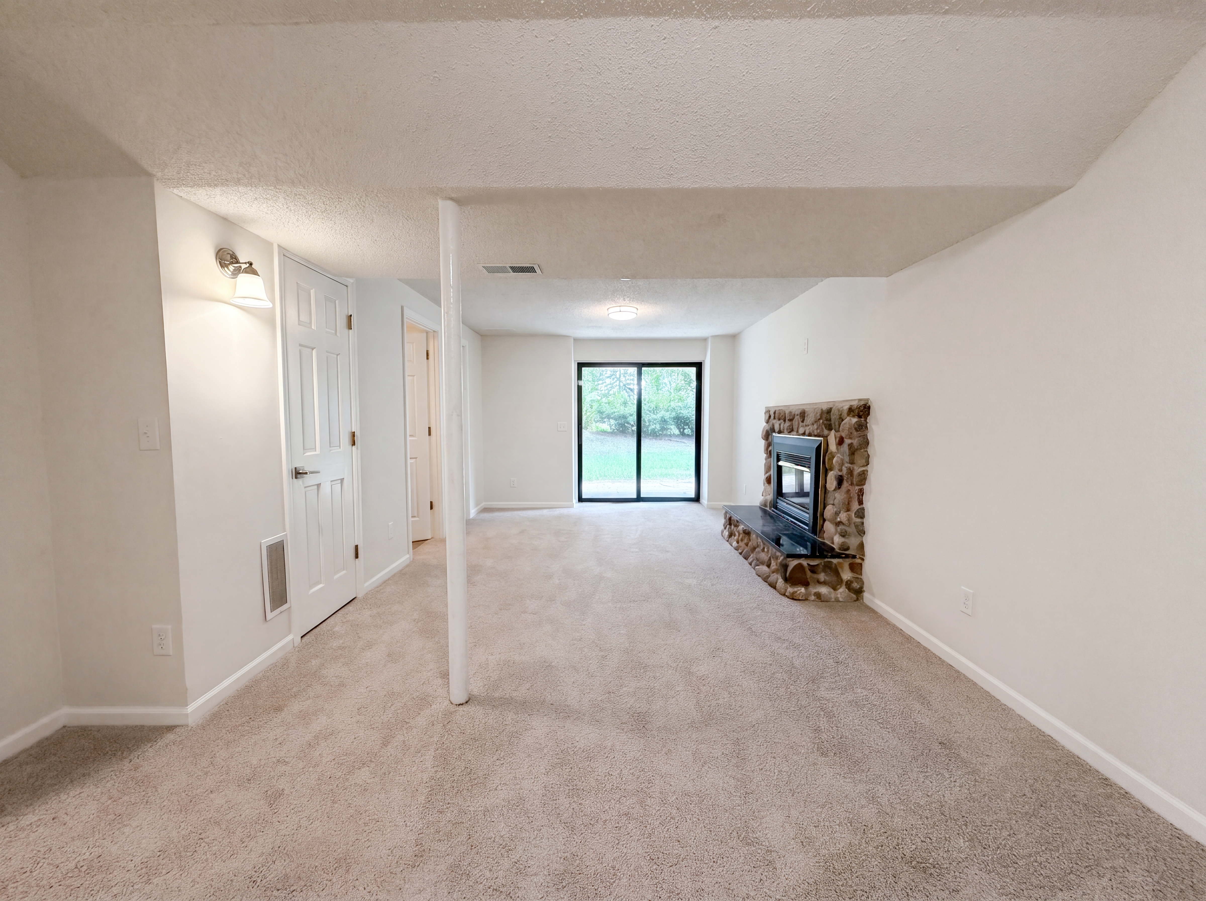 Photo 15 of 21 of 13637 Heather Hills Dr, Burnsville, MN