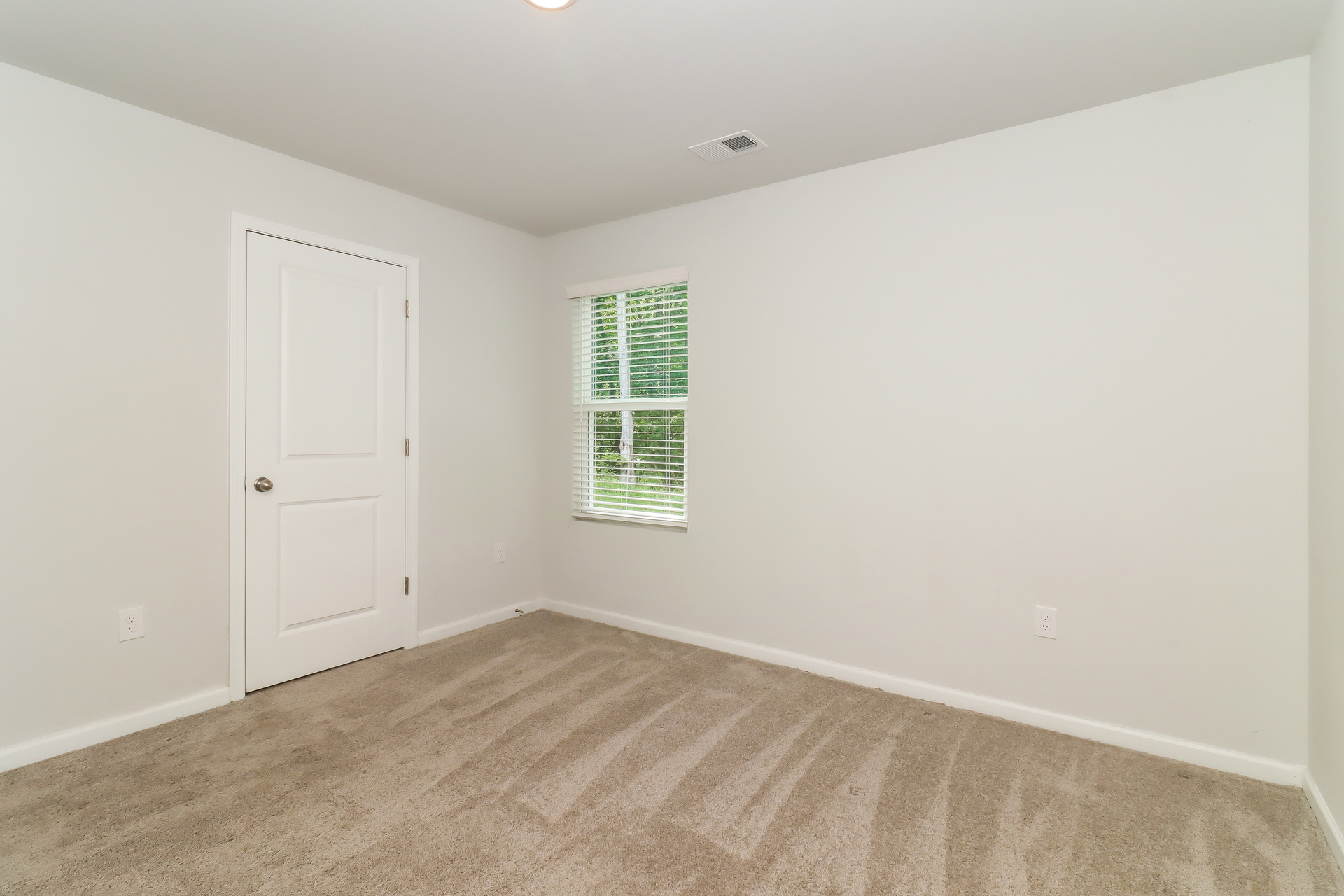 Photo 17 of 22 of 309 Muskogee Dr, Dallas, GA