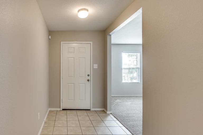 Photo 5 of 28 - 110 Abelia Dr, Fate, TX 75189