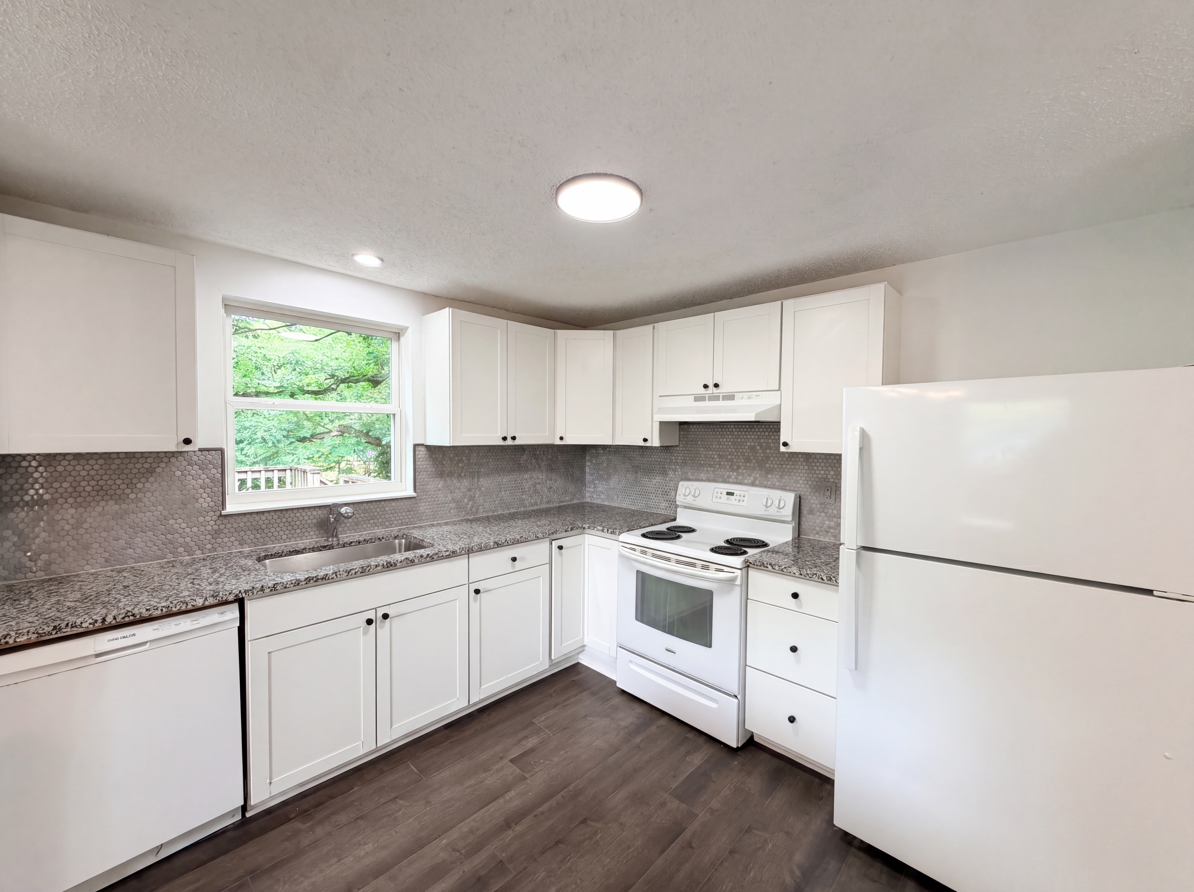 Photo 15 of 20 of 8435 Othello Pl, Charlotte, NC