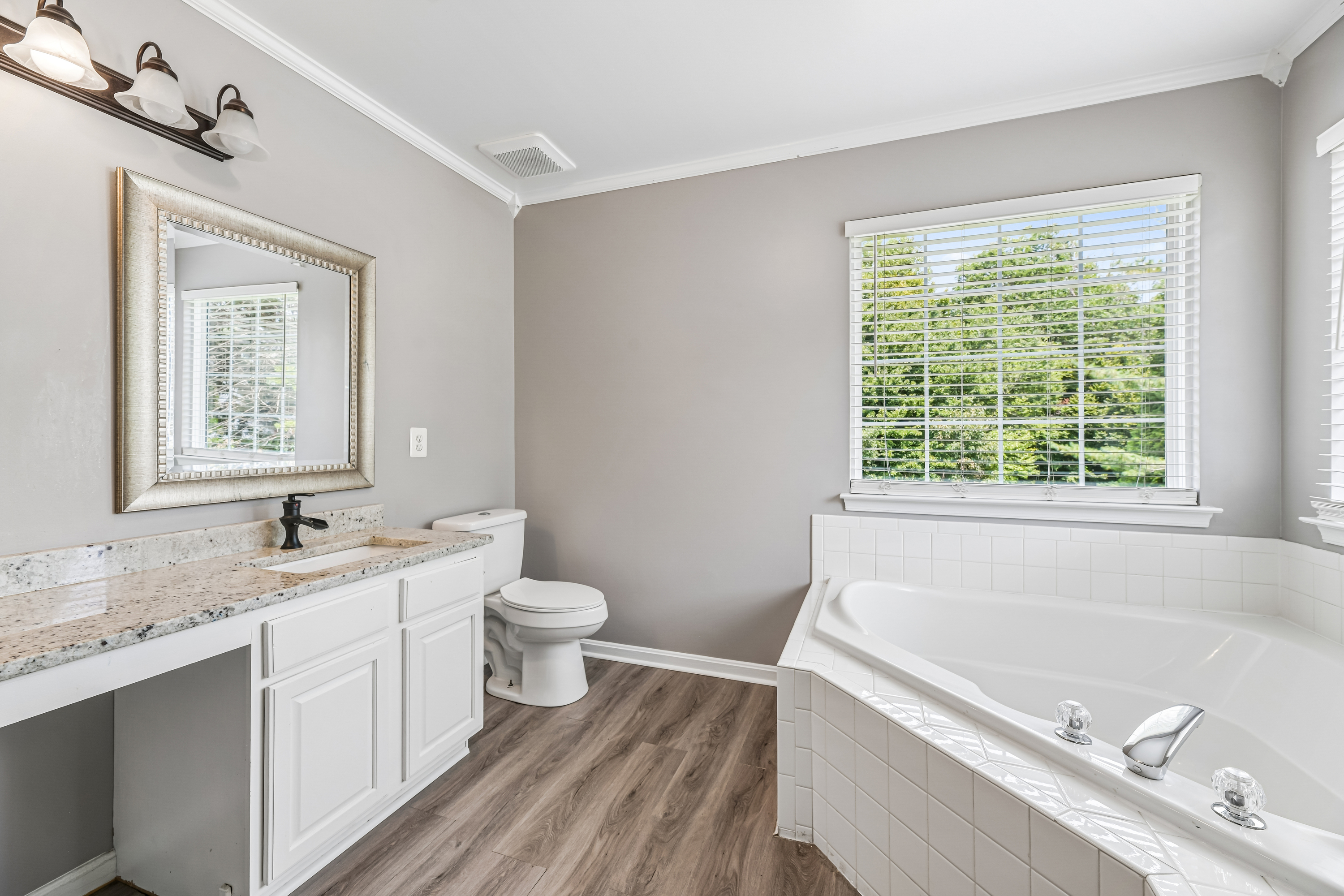 Photo 44 of 84 of 6046 Persinger House Ct, Manassas, VA