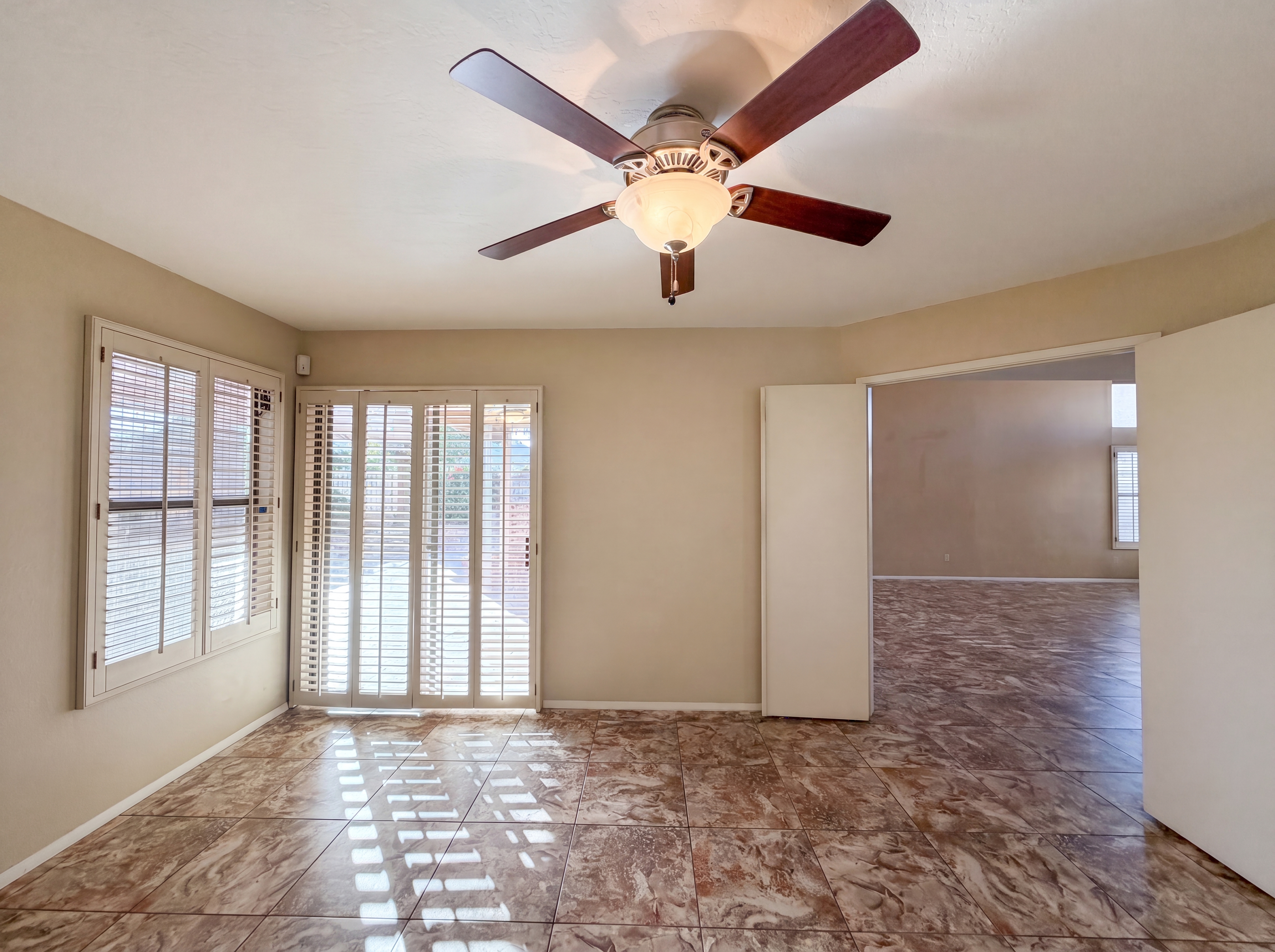 Photo 10 of 28 of 12346 S Shoshoni Dr, Phoenix, AZ