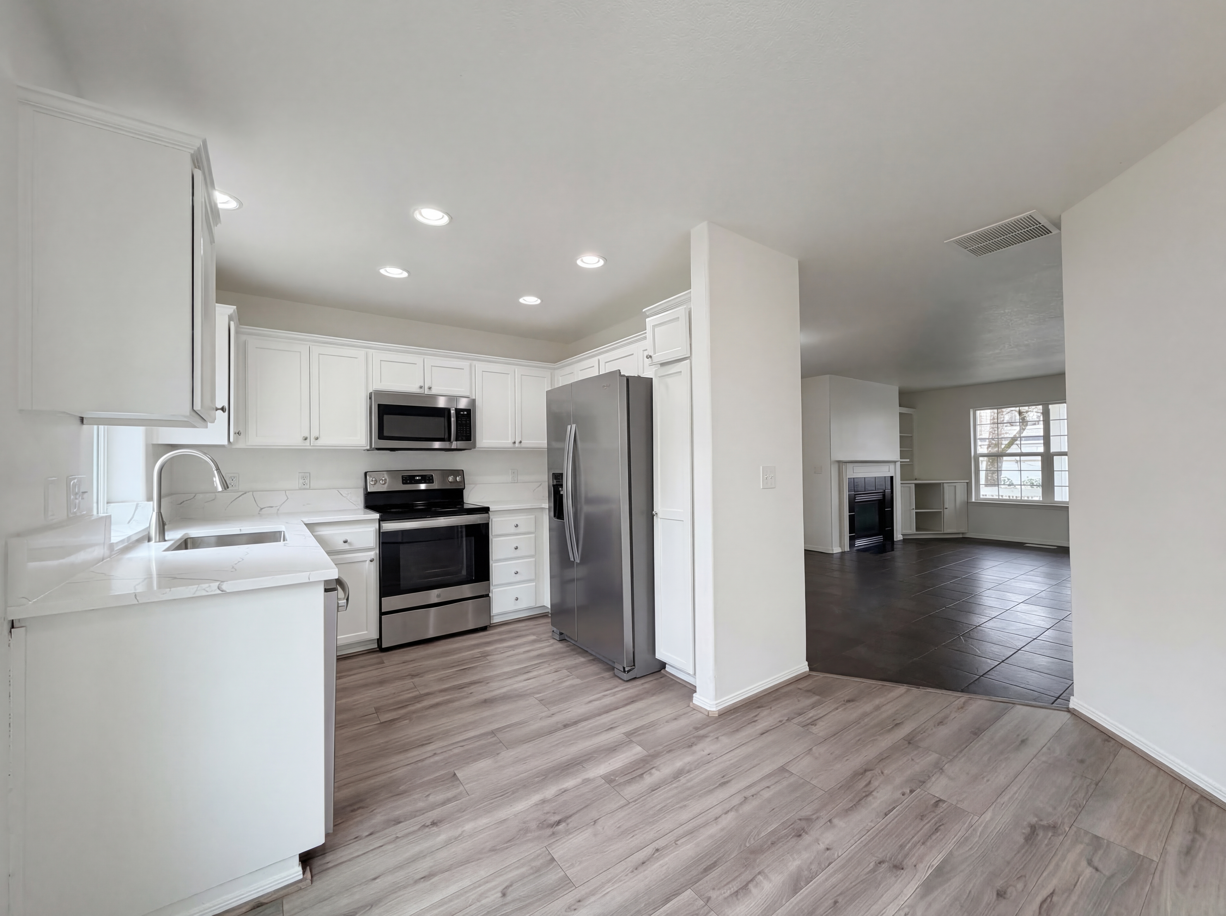 Photo 10 of 22 of 1262 NE Kinney St, Hillsboro, OR