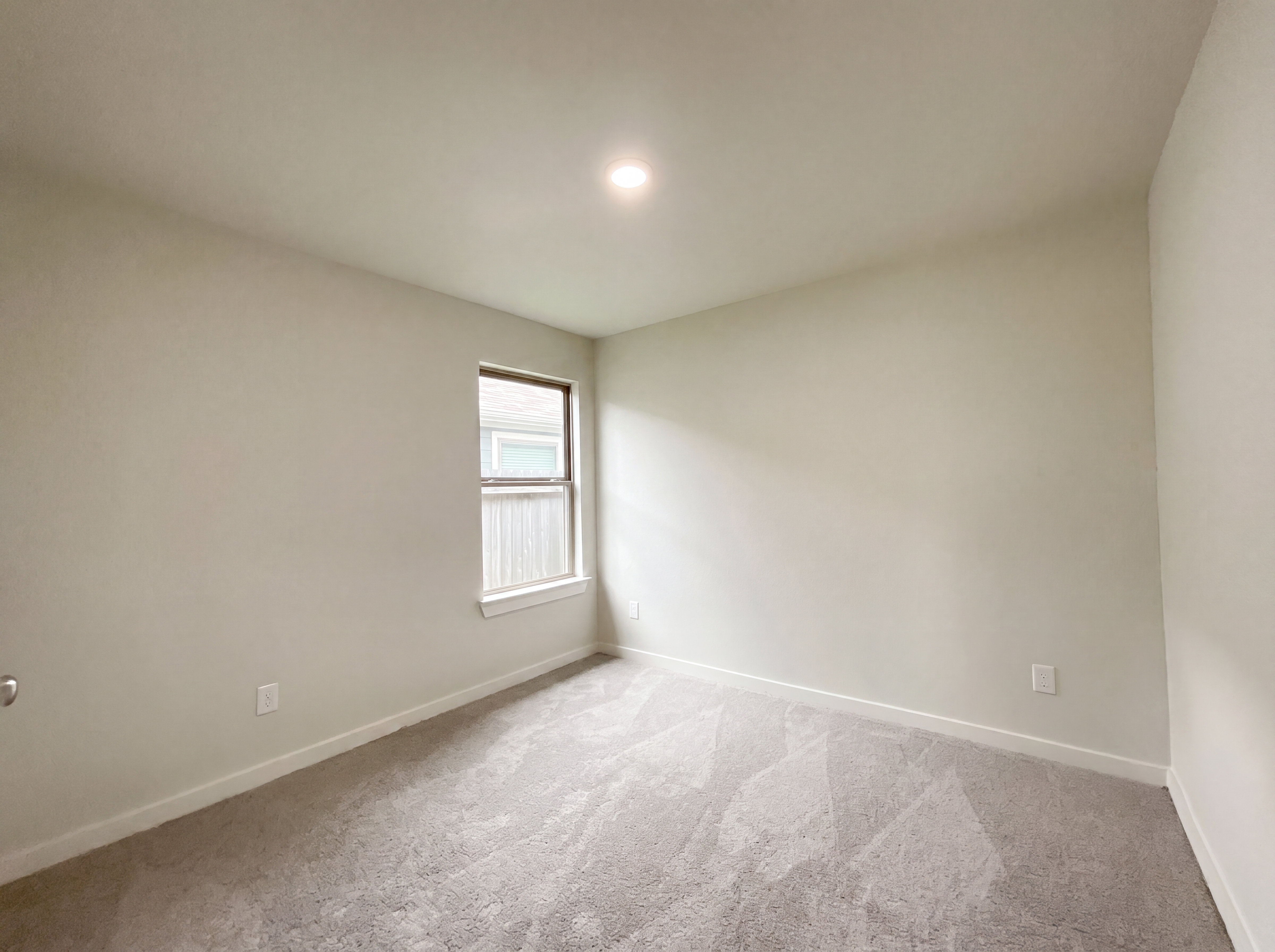 Photo 13 of 17 of 823 Deerhurst Ln, Magnolia, TX