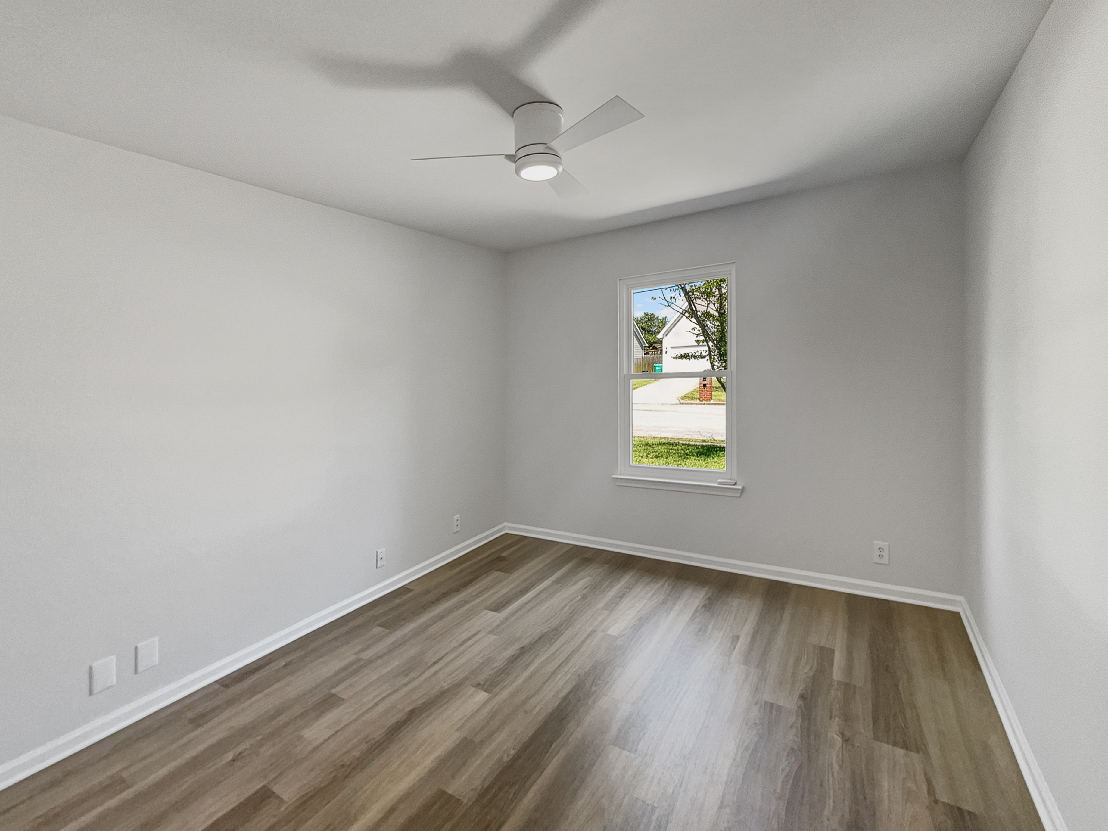 Photo 5 of 20 of 7513 W Winchester Dr, Antioch, TN