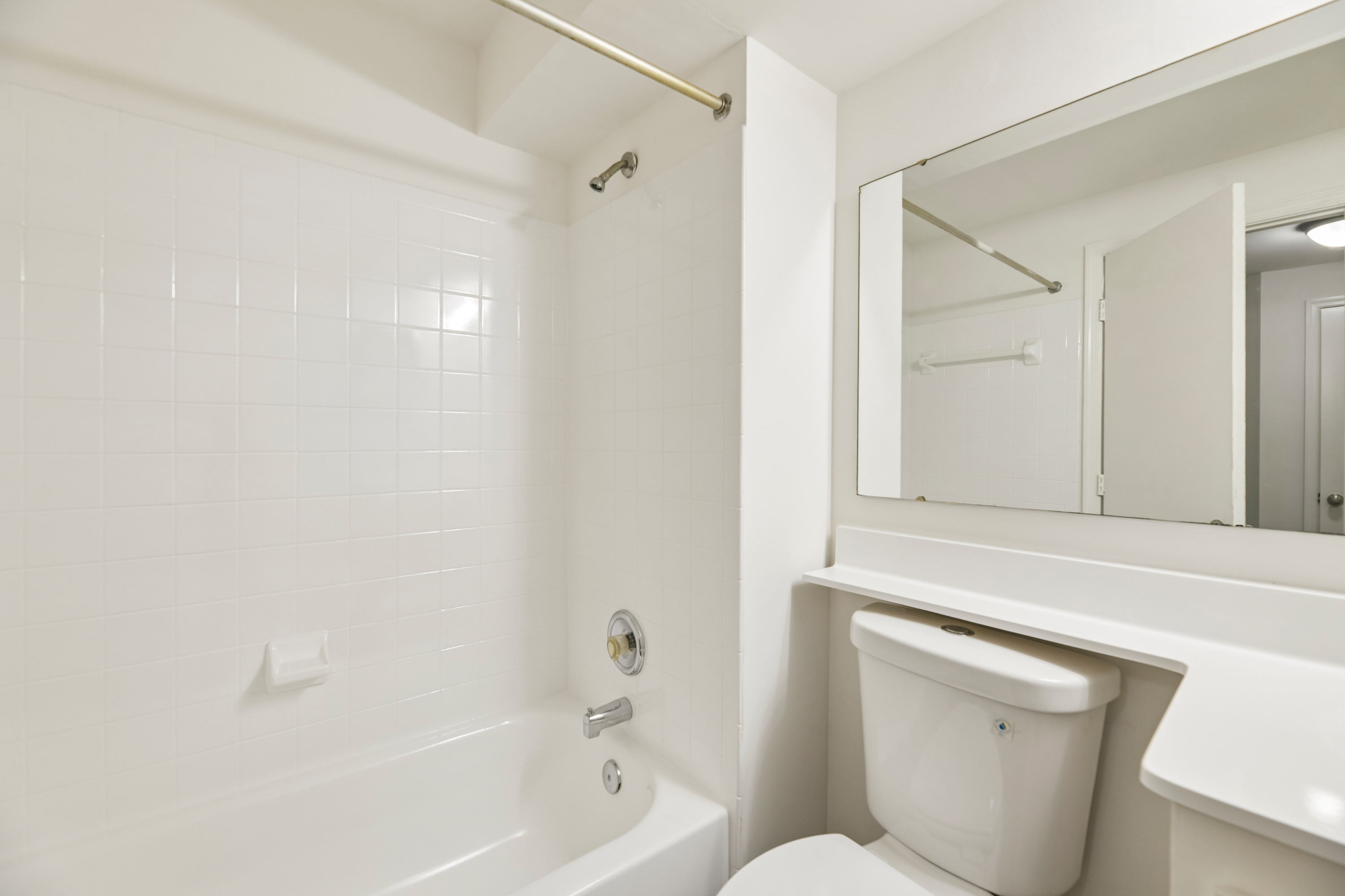 Photo 24 of 37 of 6866 Chasewood Cir, Centreville, VA