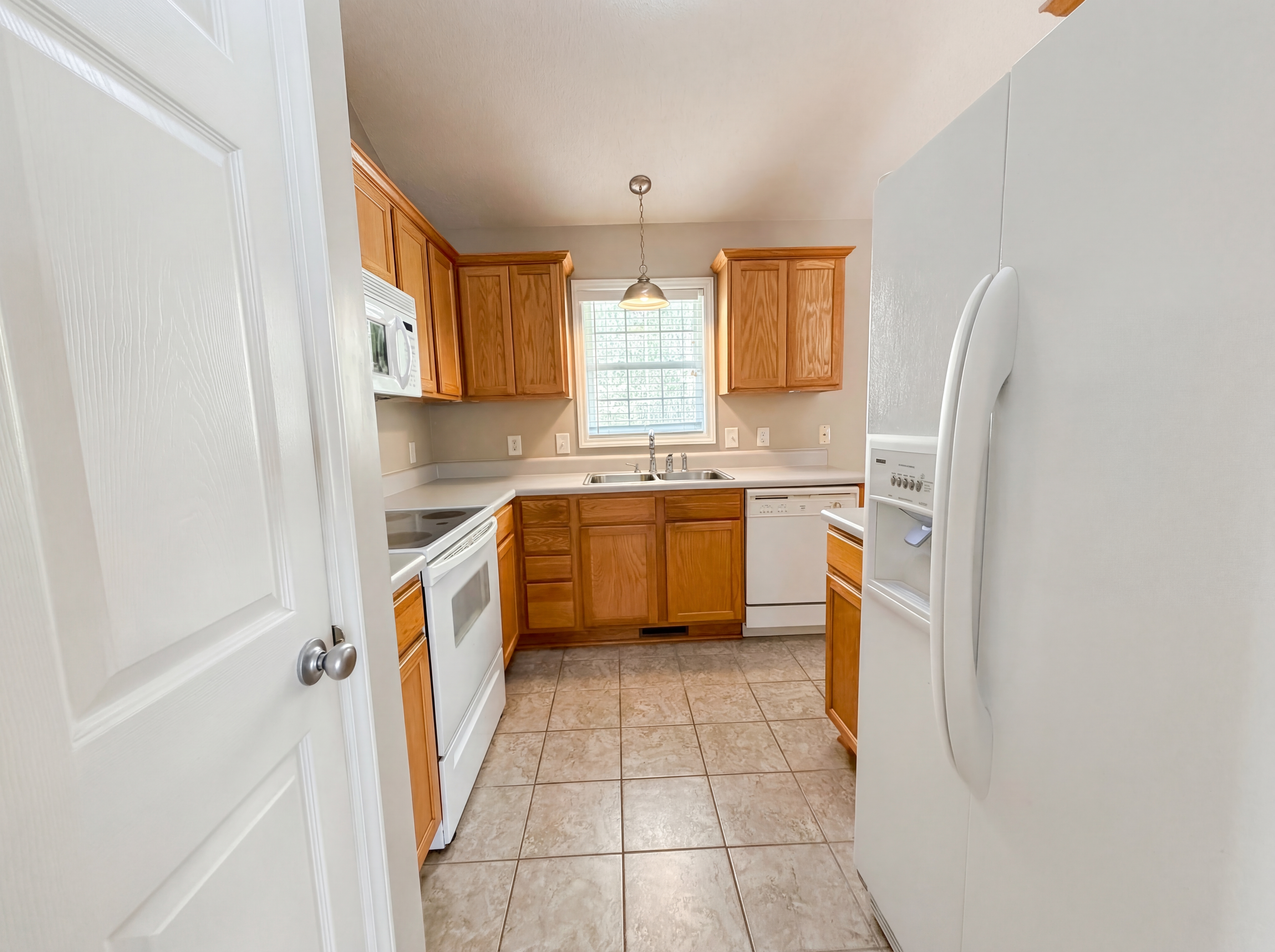 Photo 8 of 16 of 2037 Fairview Ln, Sanford, NC