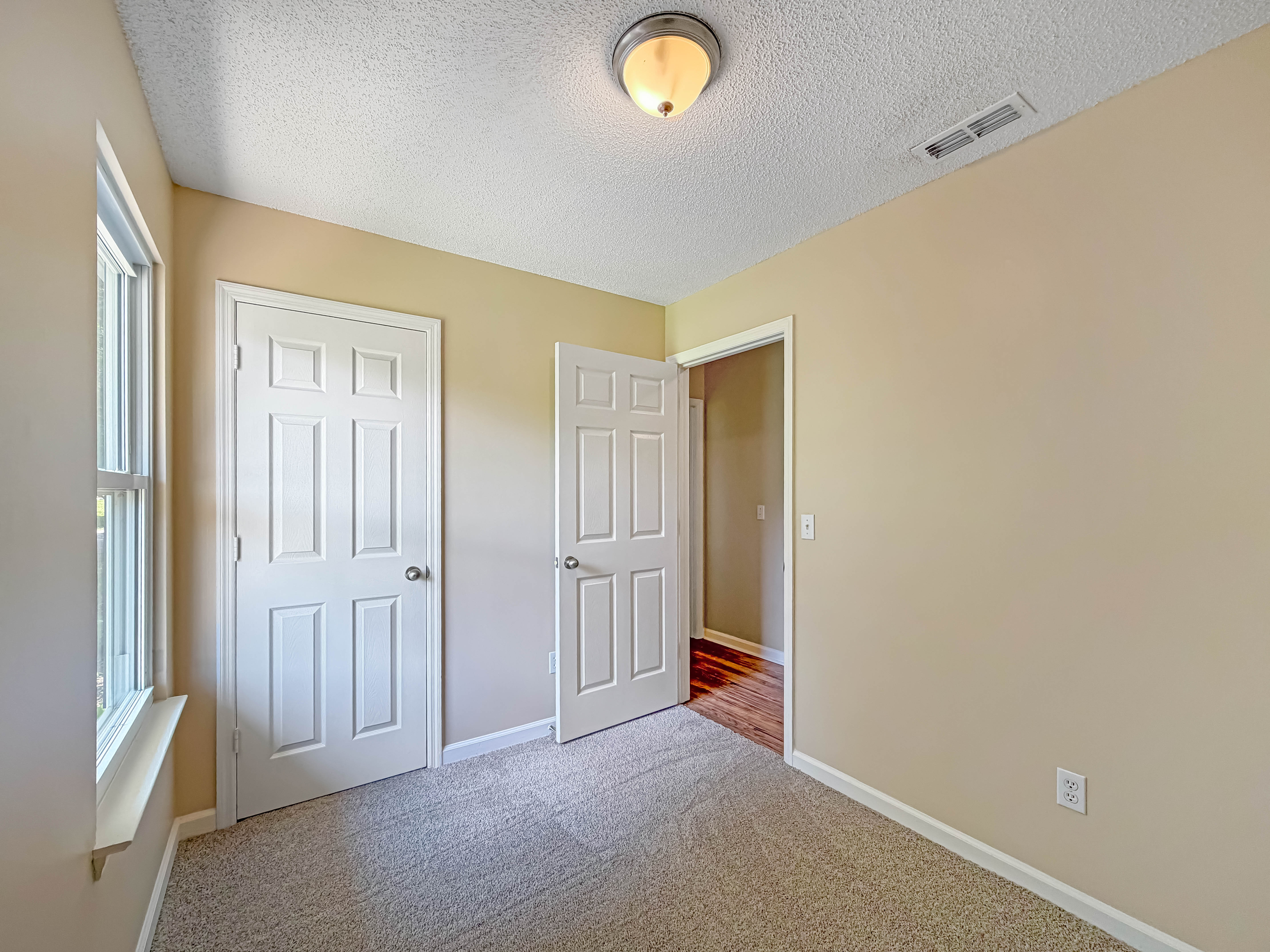 Photo 17 of 21 of 104 Frontier Ln, La Vergne, TN