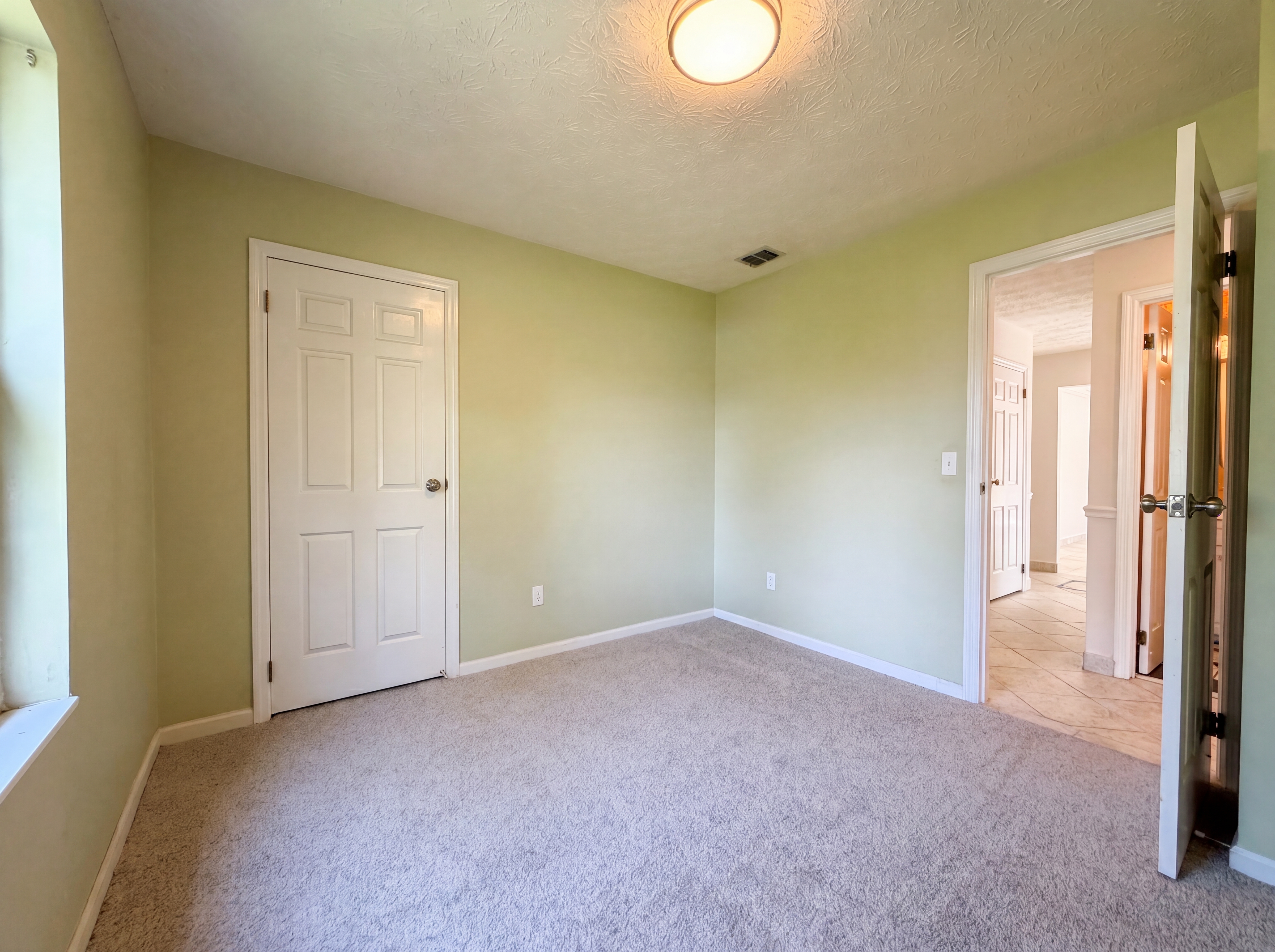 Photo 17 of 21 of 12555 Agatite Rd, Jacksonville, FL