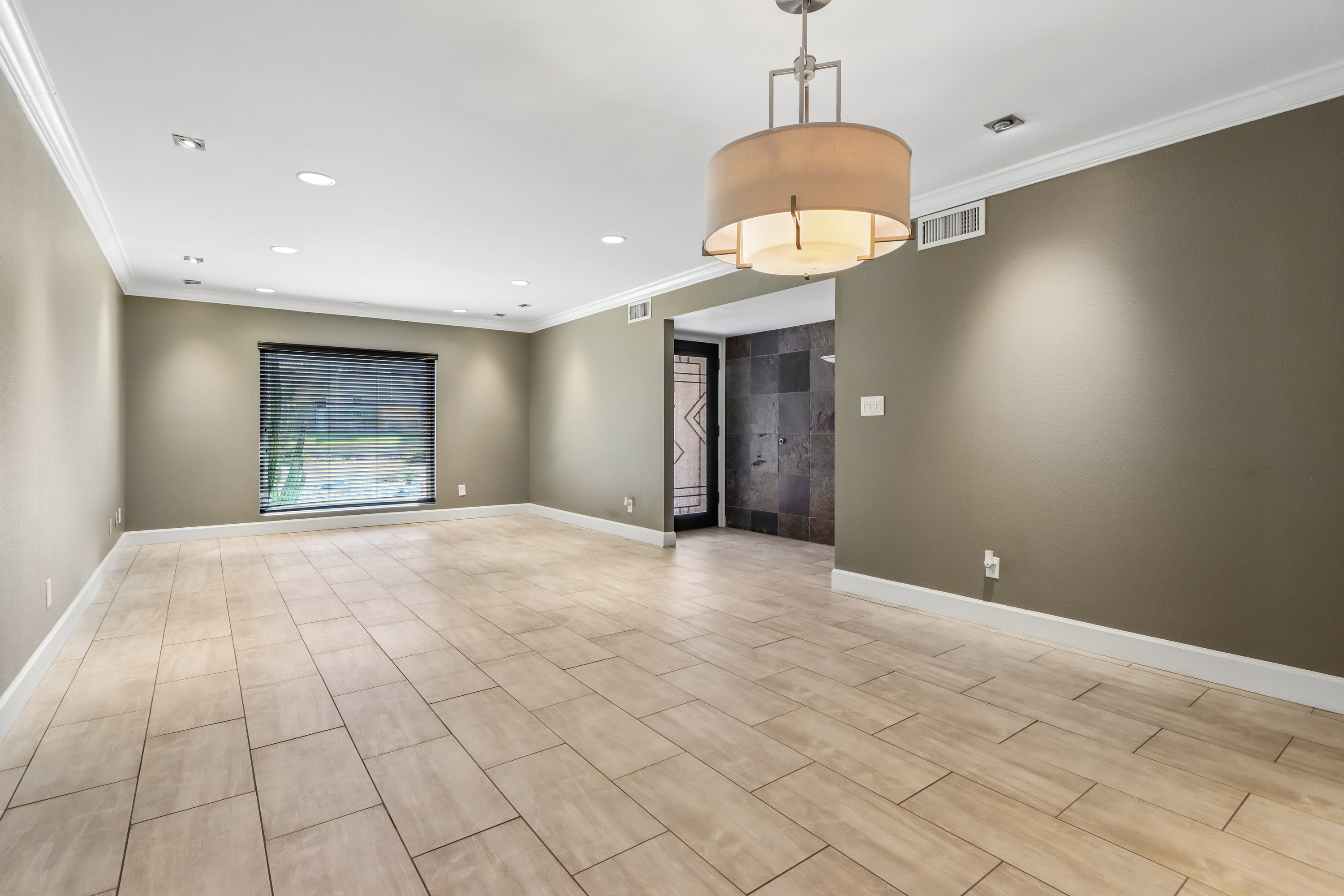 Photo 11 of 26 of 2244 E Nicolet Ave, Phoenix, AZ