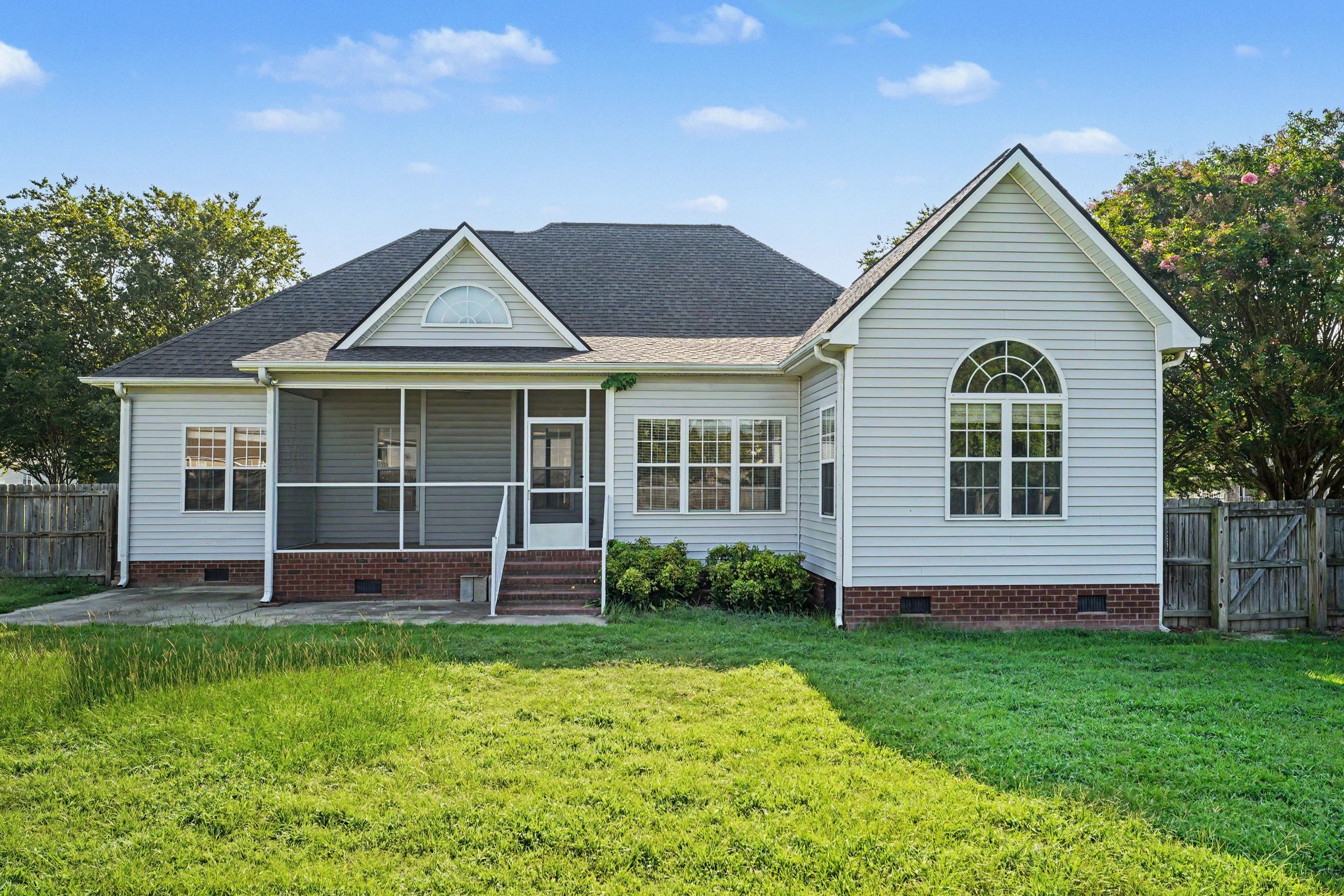 Photo 5 of 19 of 211 Prior Ln, Pikeville, NC
