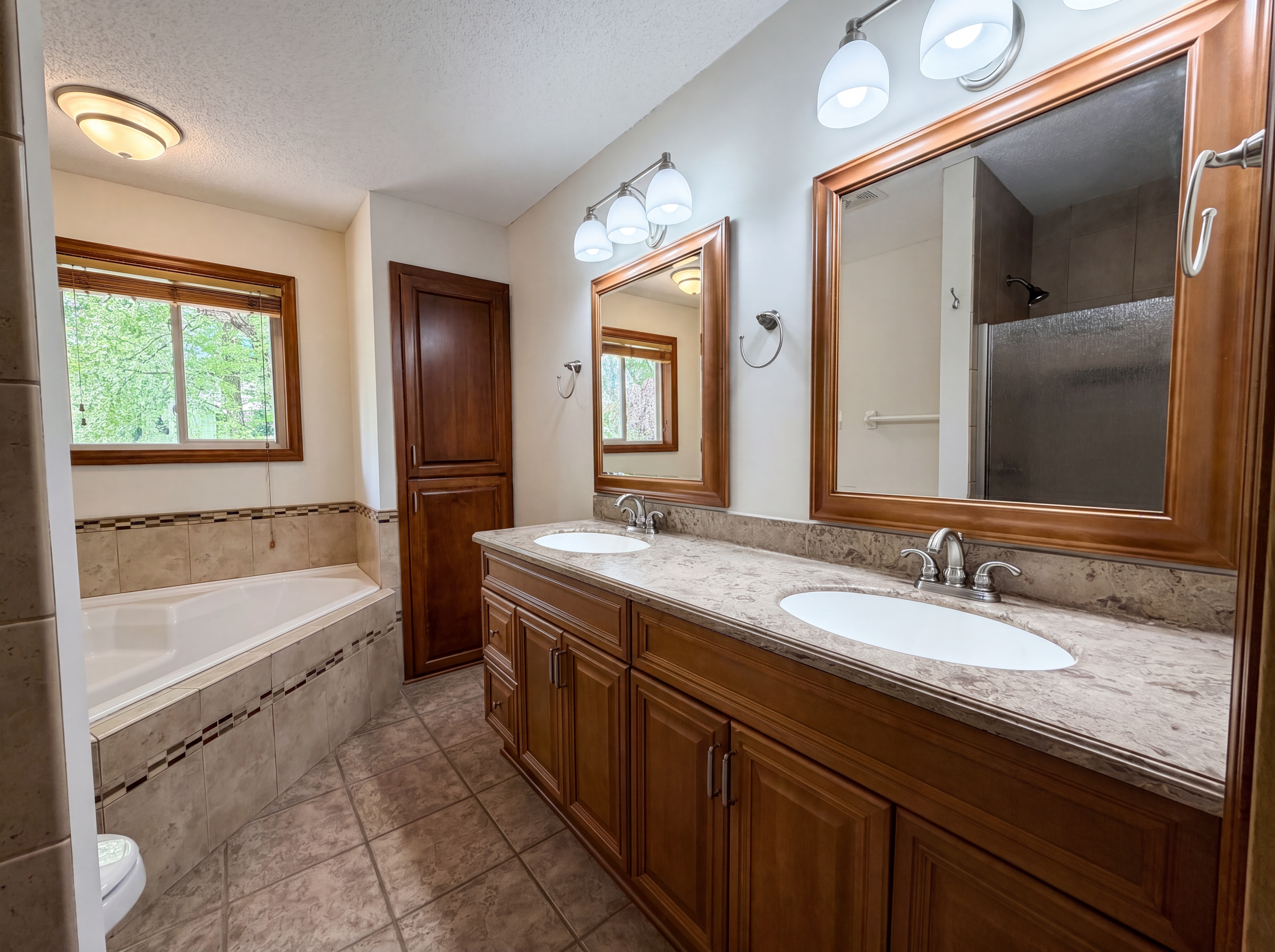 Photo 14 of 20 of 14734 Yosemite Ave S, Savage, MN