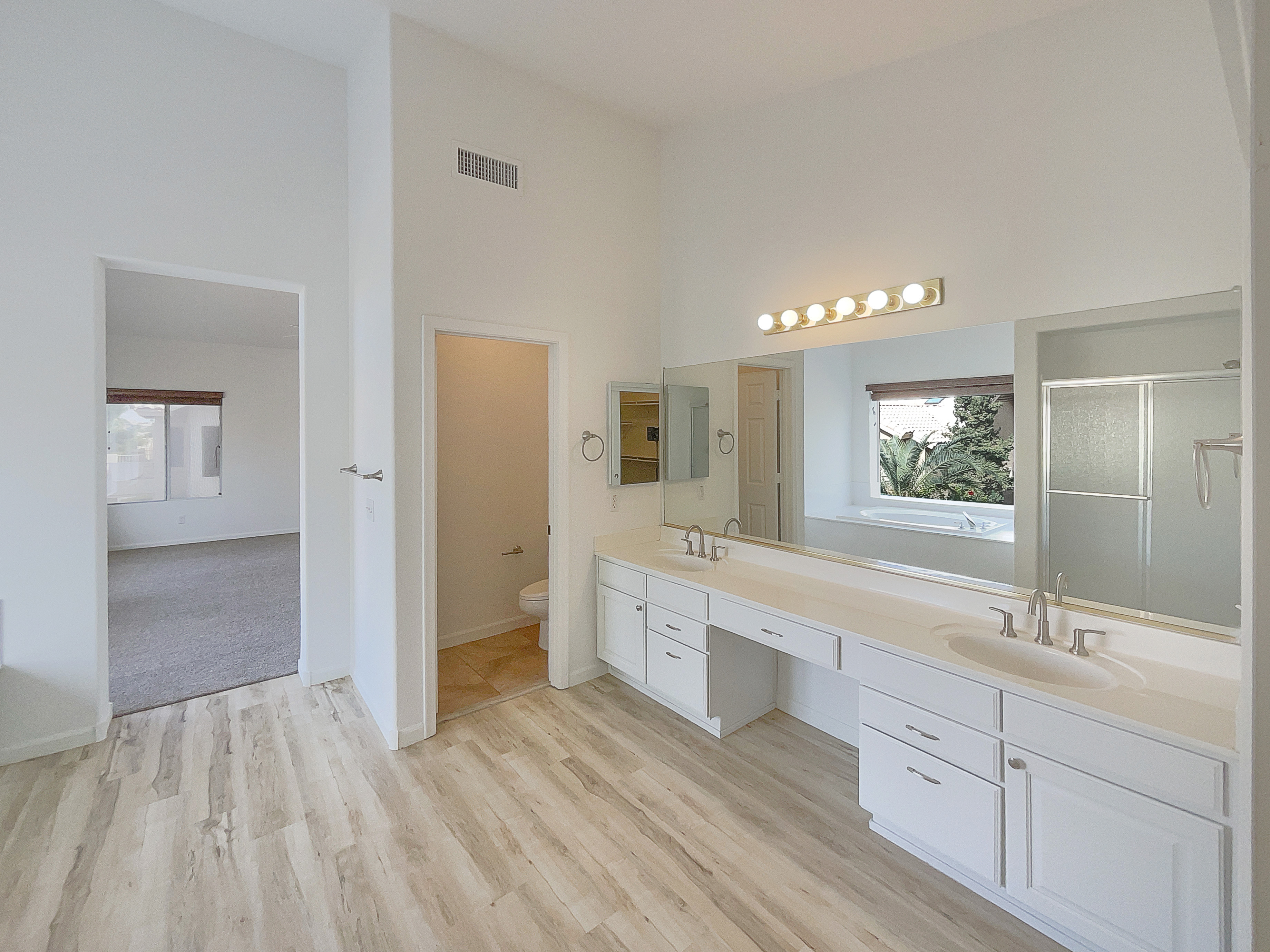 Photo 18 of 26 of 1616 E Glenhaven Dr, Phoenix, AZ