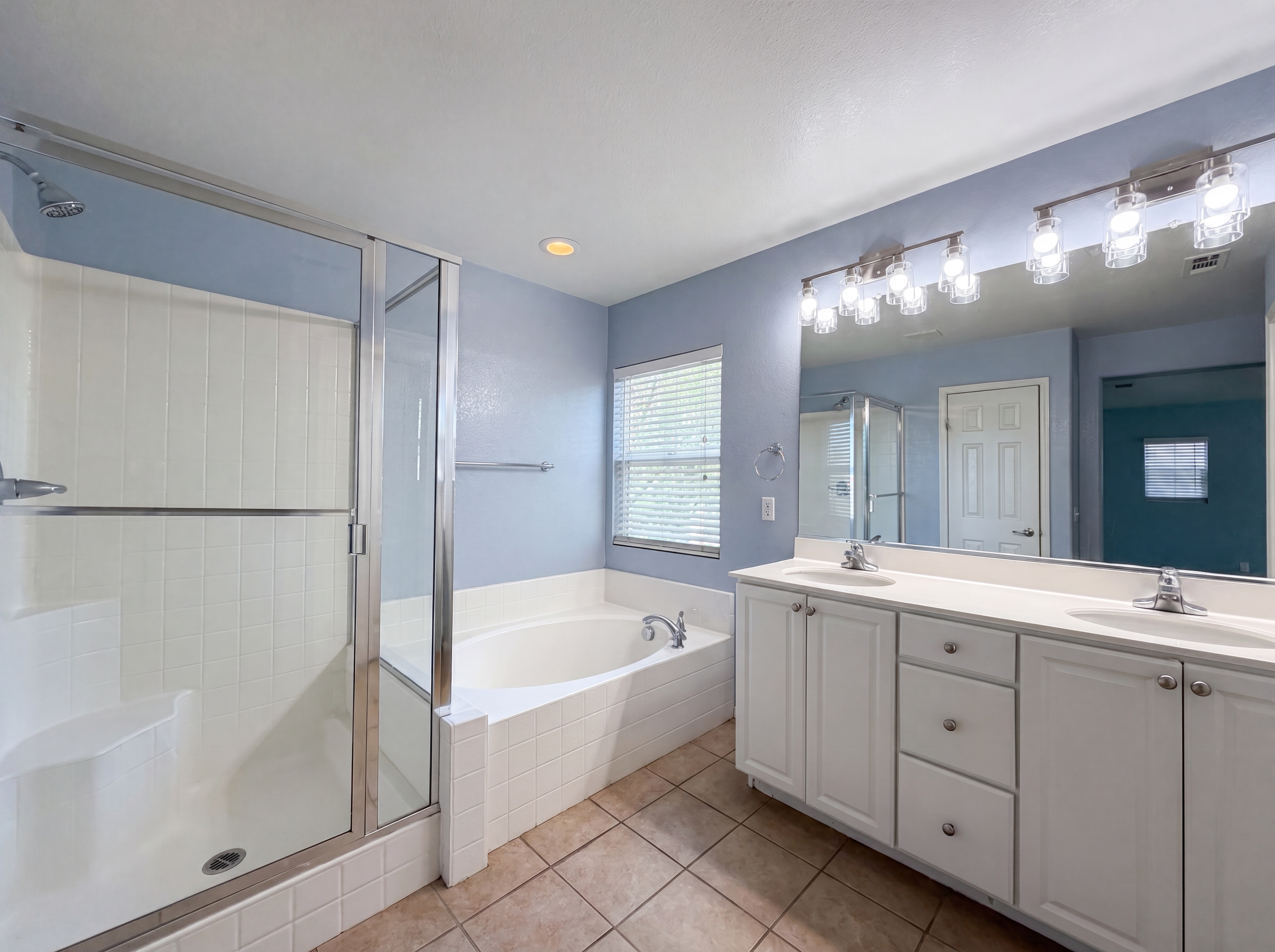 Photo 17 of 24 of 29206 Rio Lobo Way, Valencia, CA