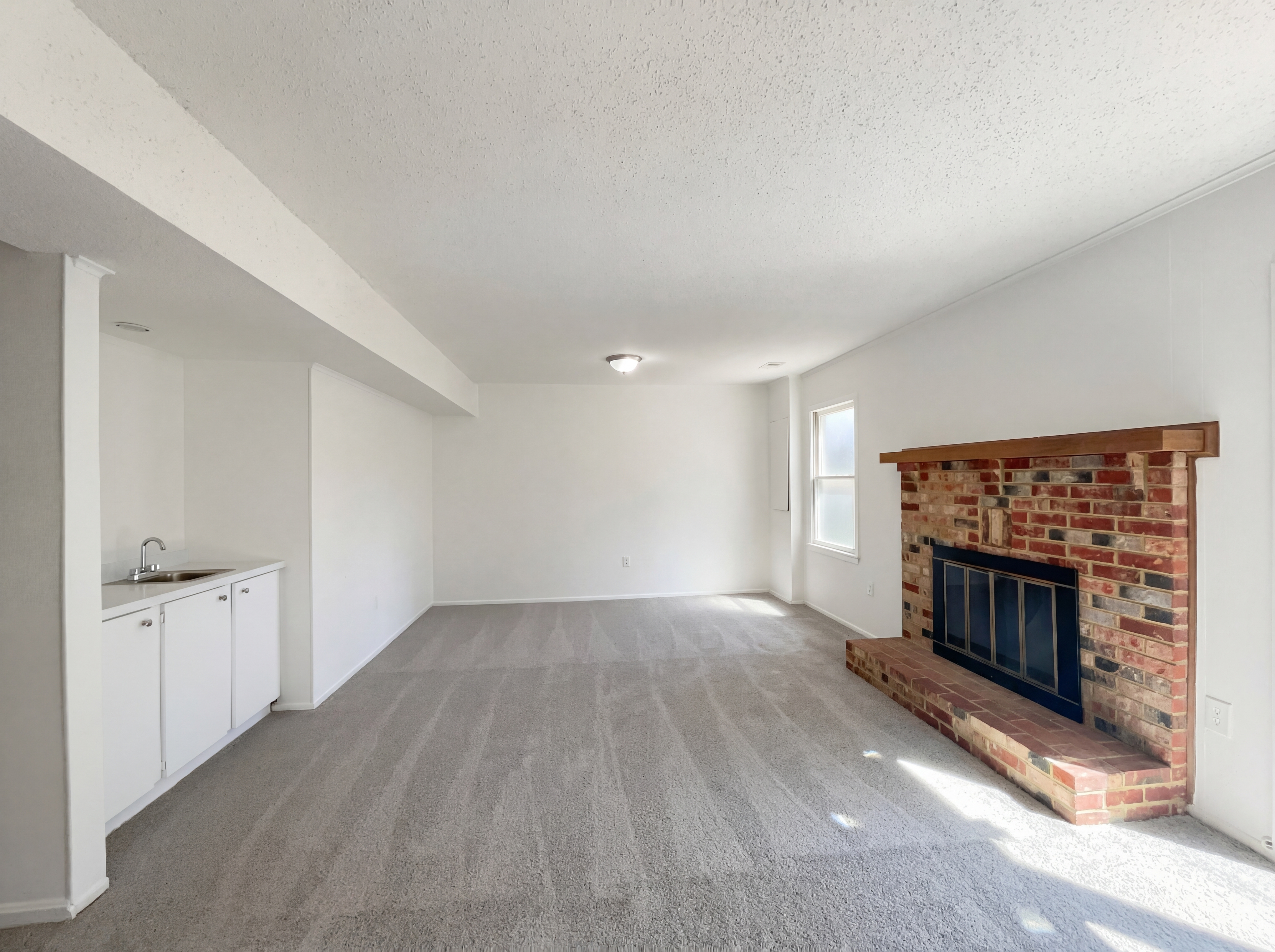 Photo 36 of 44 of 645 N Armistead St, Alexandria, VA