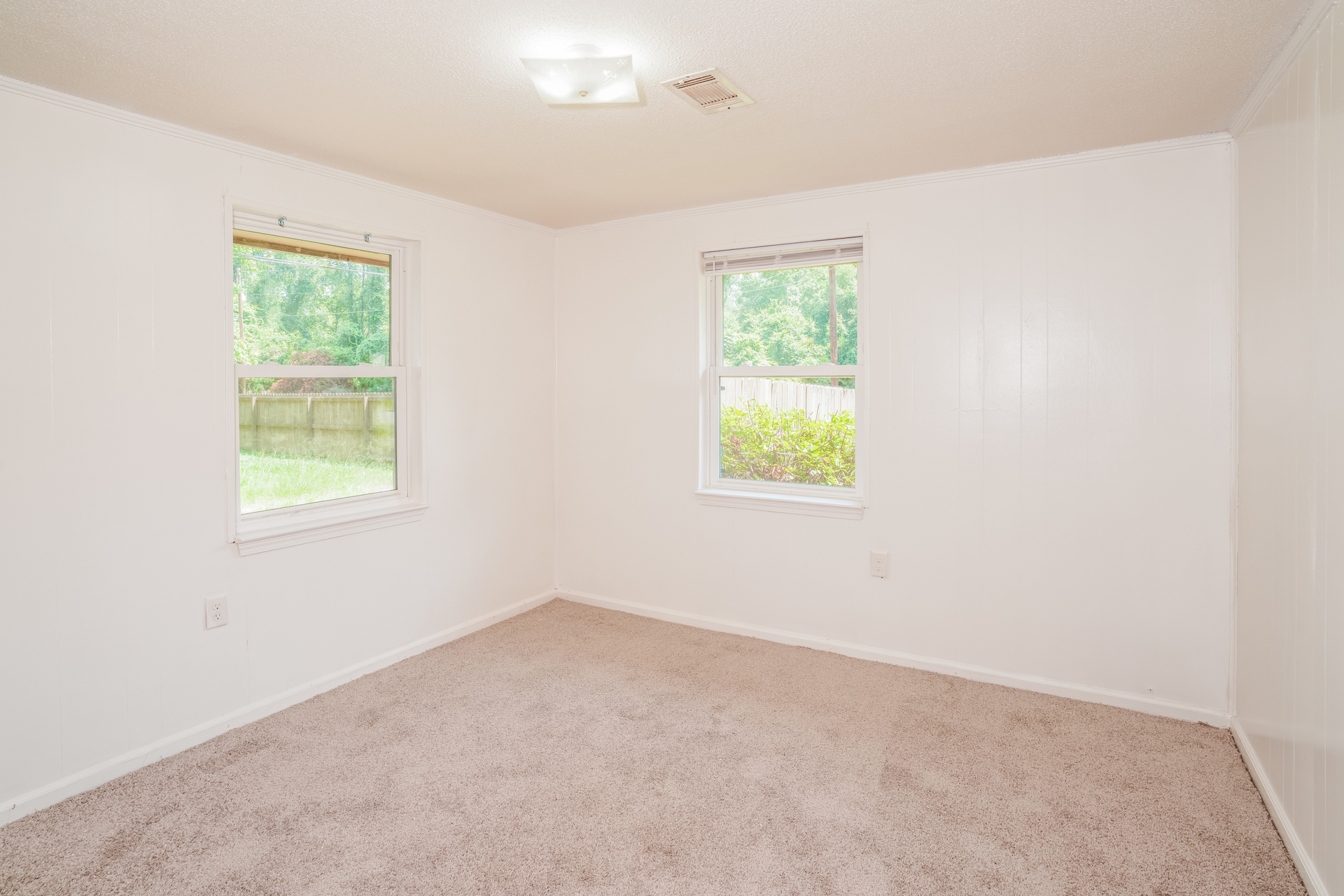 Photo 35 of 41 of 733 Sutton St, Jesup, GA