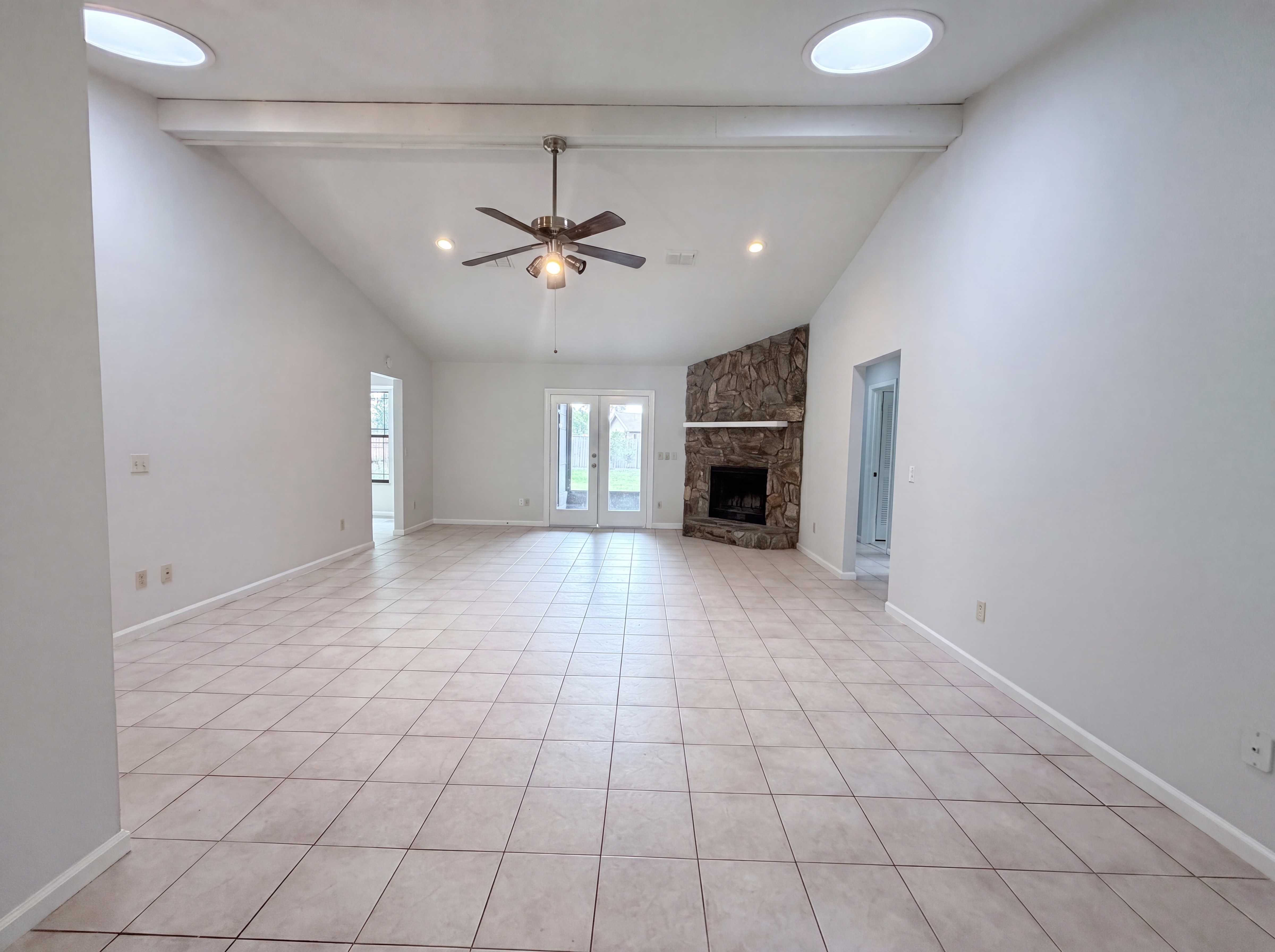 Photo 3 of 17 of 2441 Longwood St, Orange Park, FL