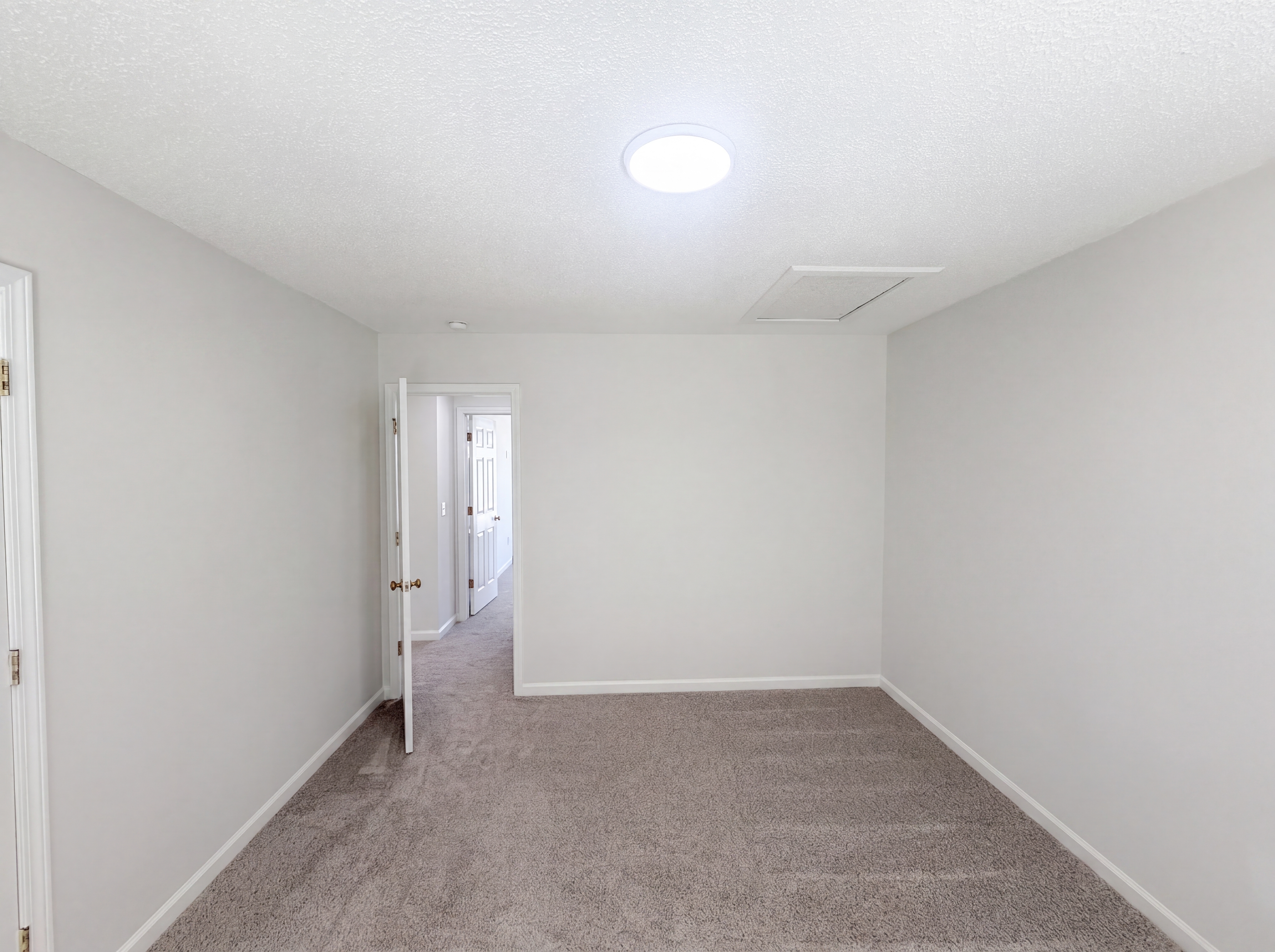Photo 12 of 17 of 1807 Antler Ct, Greensboro, NC