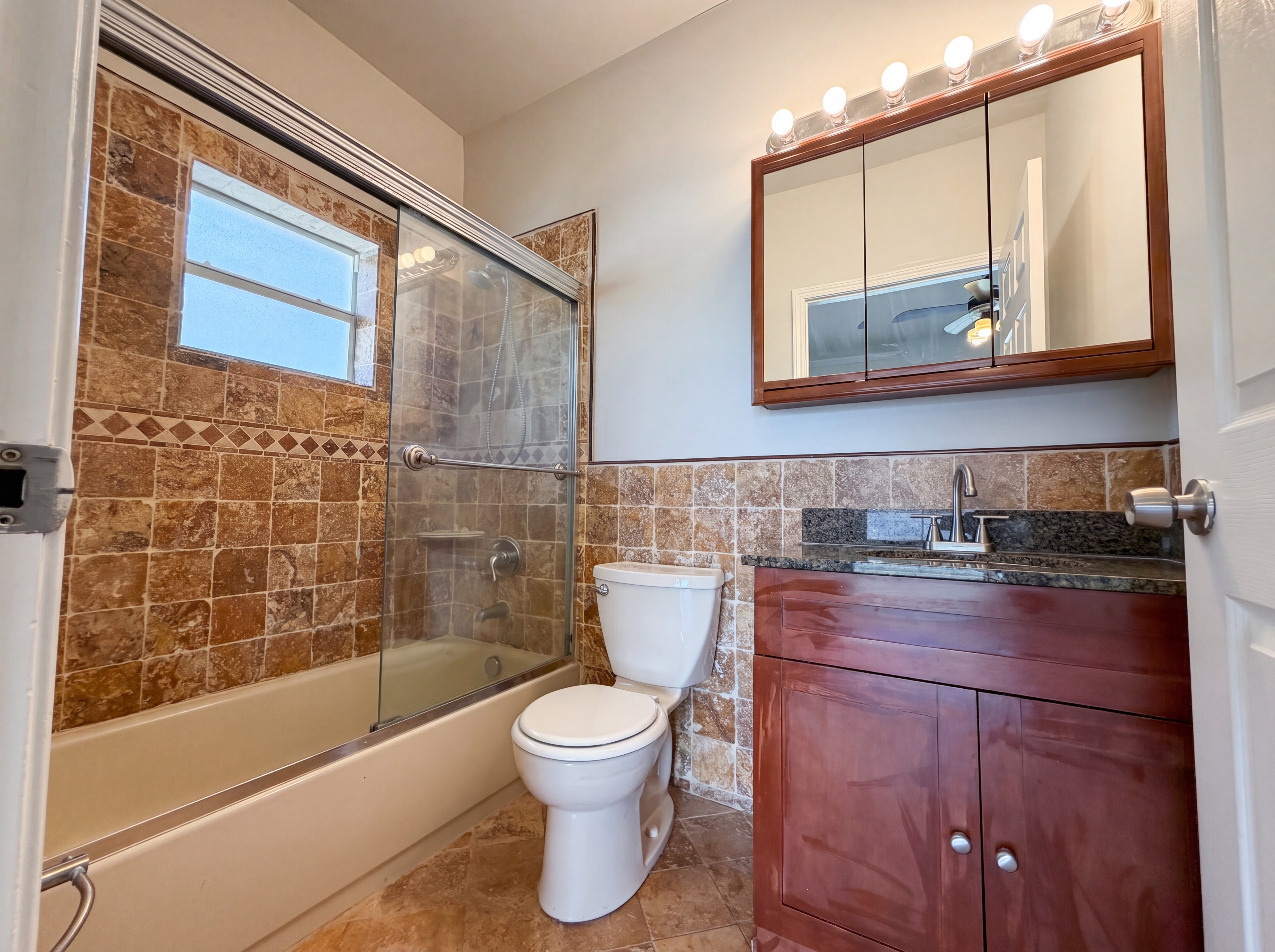 Photo 14 of 19 of 453 N Deerfield Ave, Deerfield Beach, FL